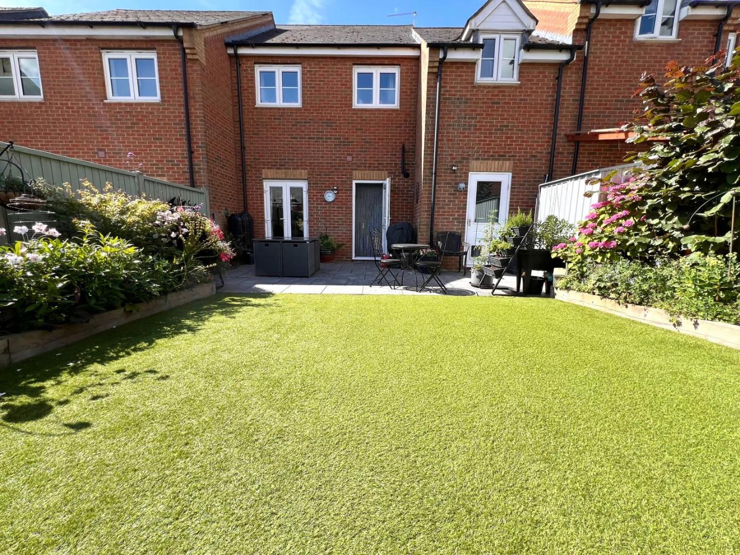 Thompson Close, St Crispin