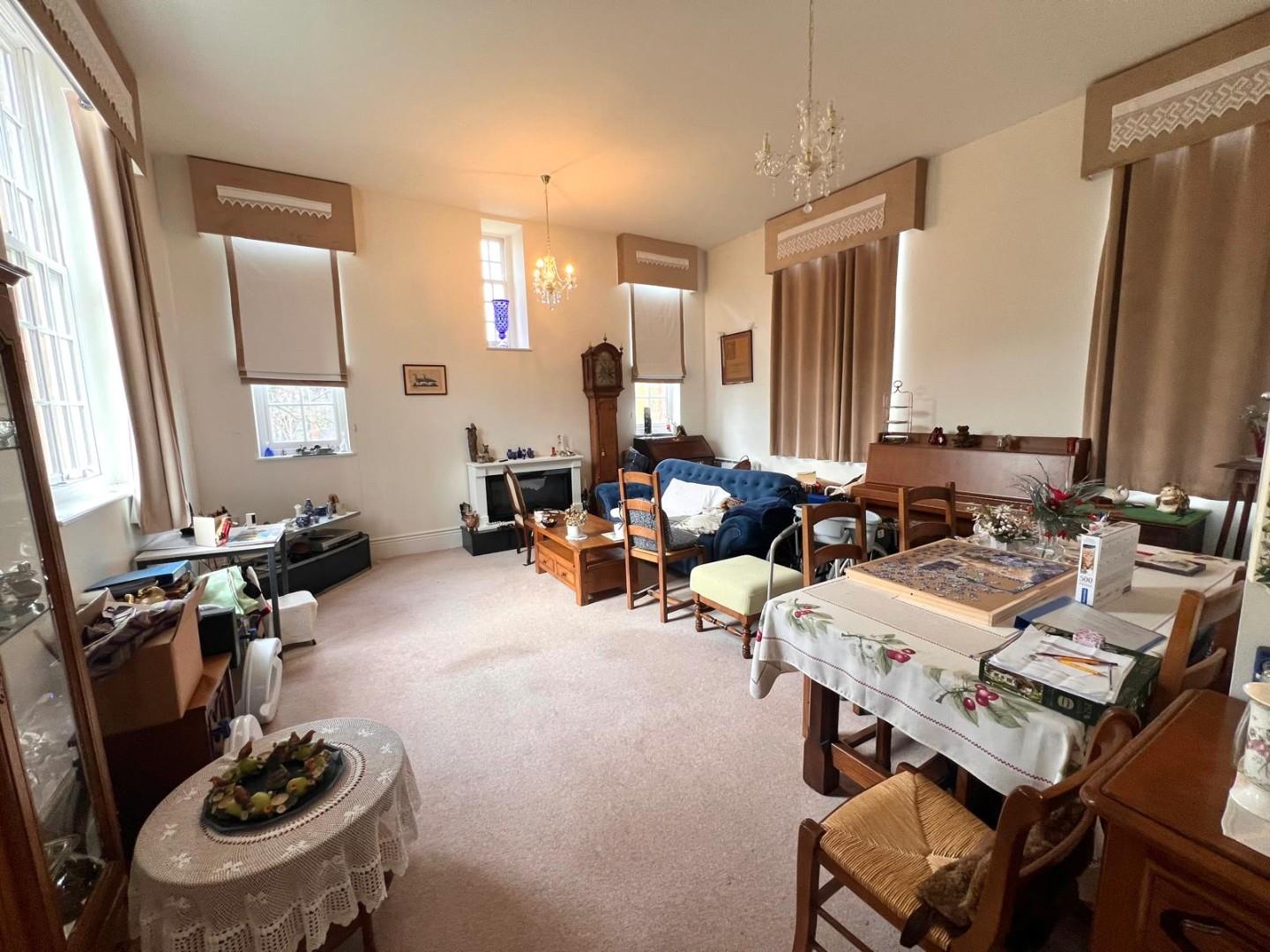 South Meadow Road, St. Crispin