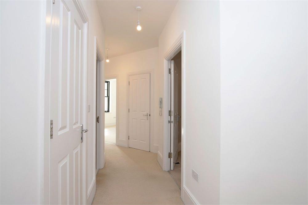 Black Cat Drive, Upton