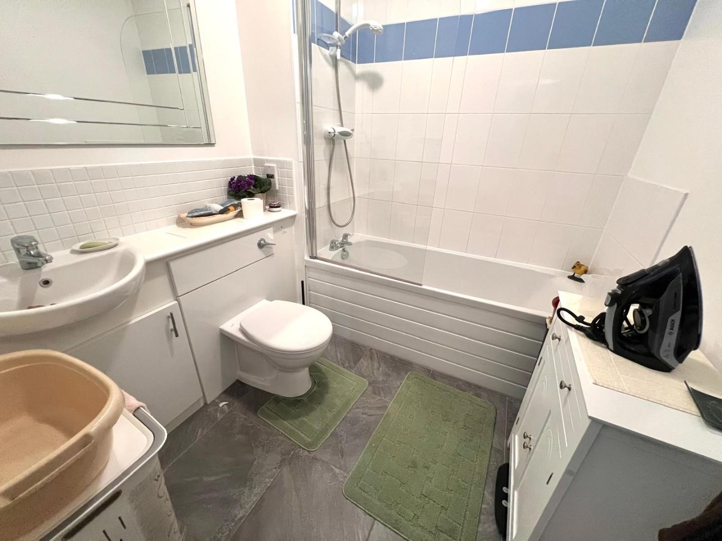 South Meadow Road, St. Crispin