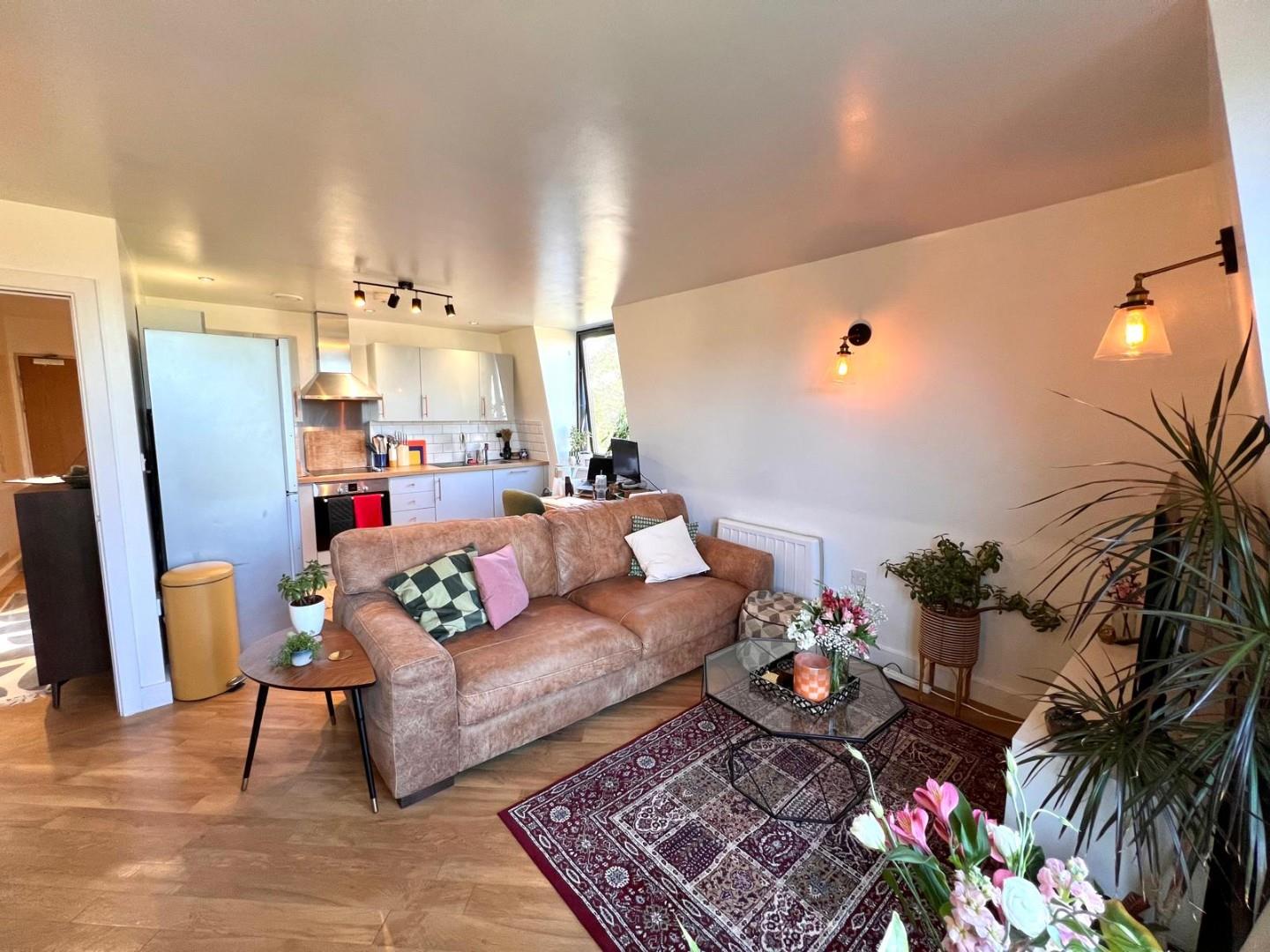 South Meadow Road, St. Crispin