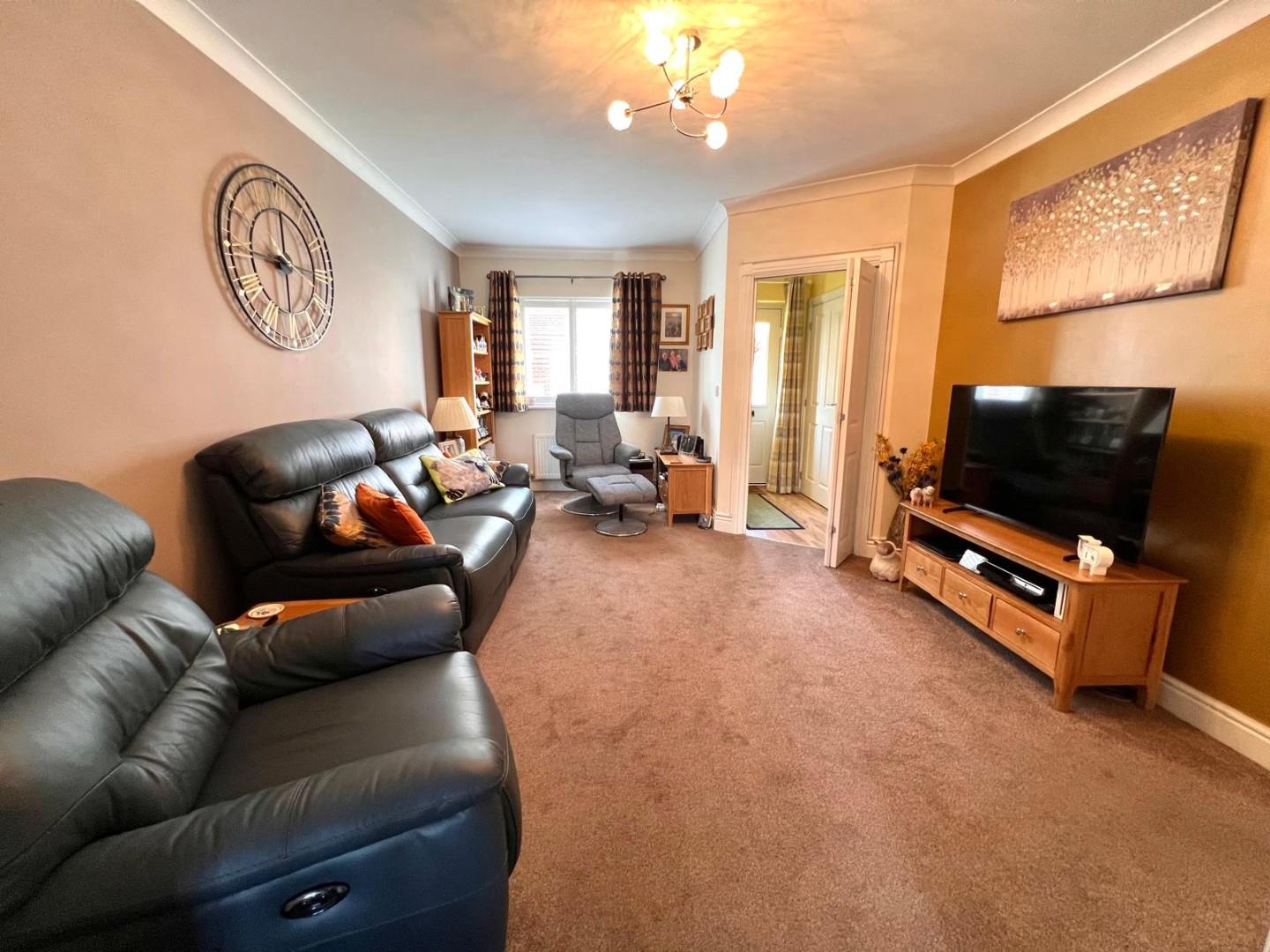 Thompson Close, St Crispin