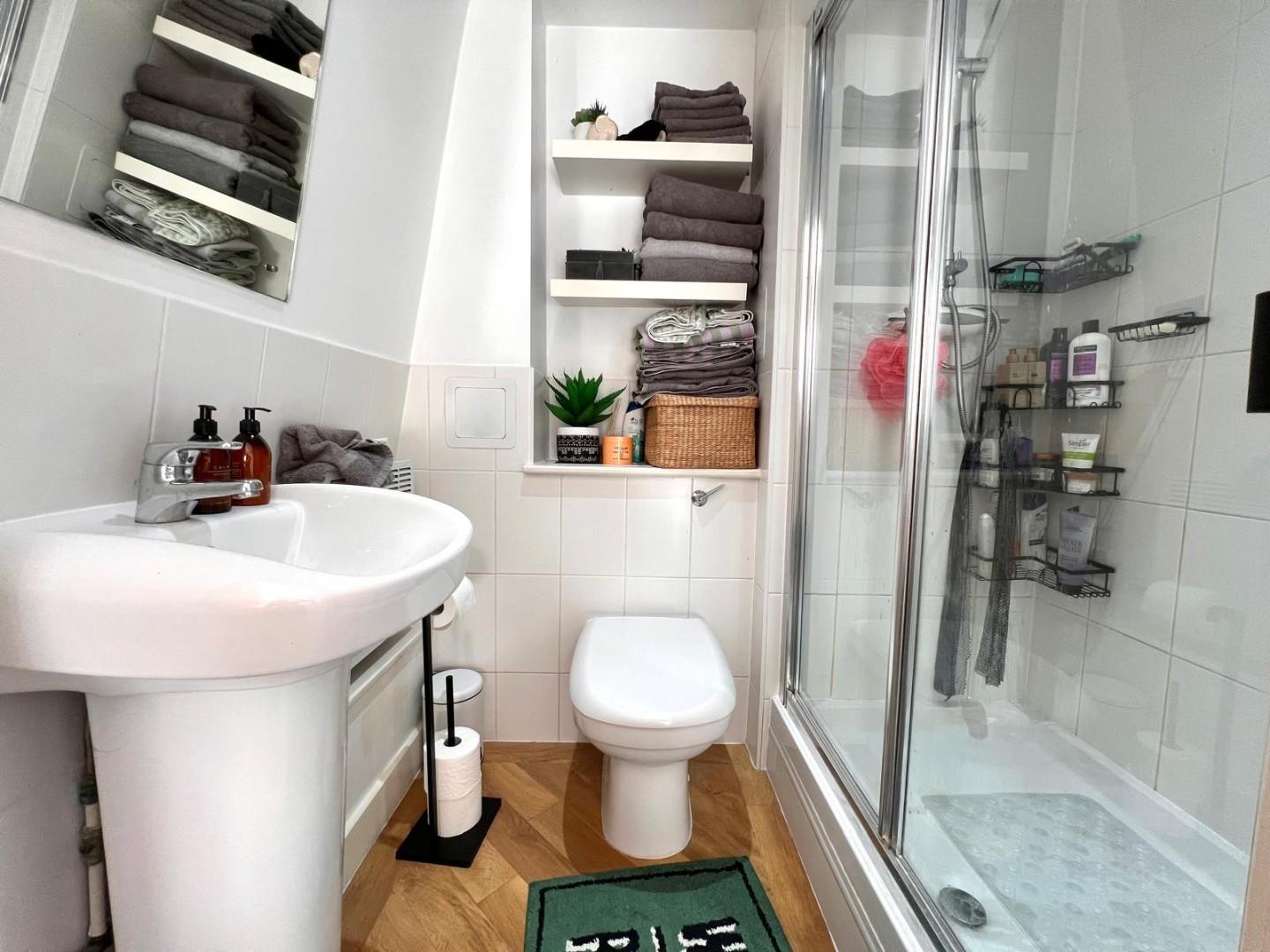 South Meadow Road, St. Crispin