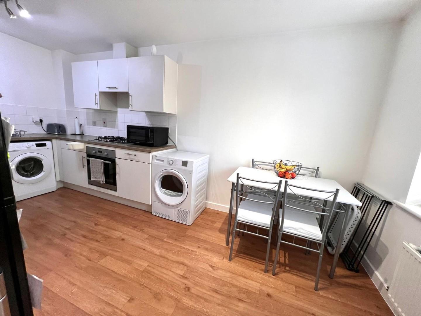 Kent Crescent, St. Crispin