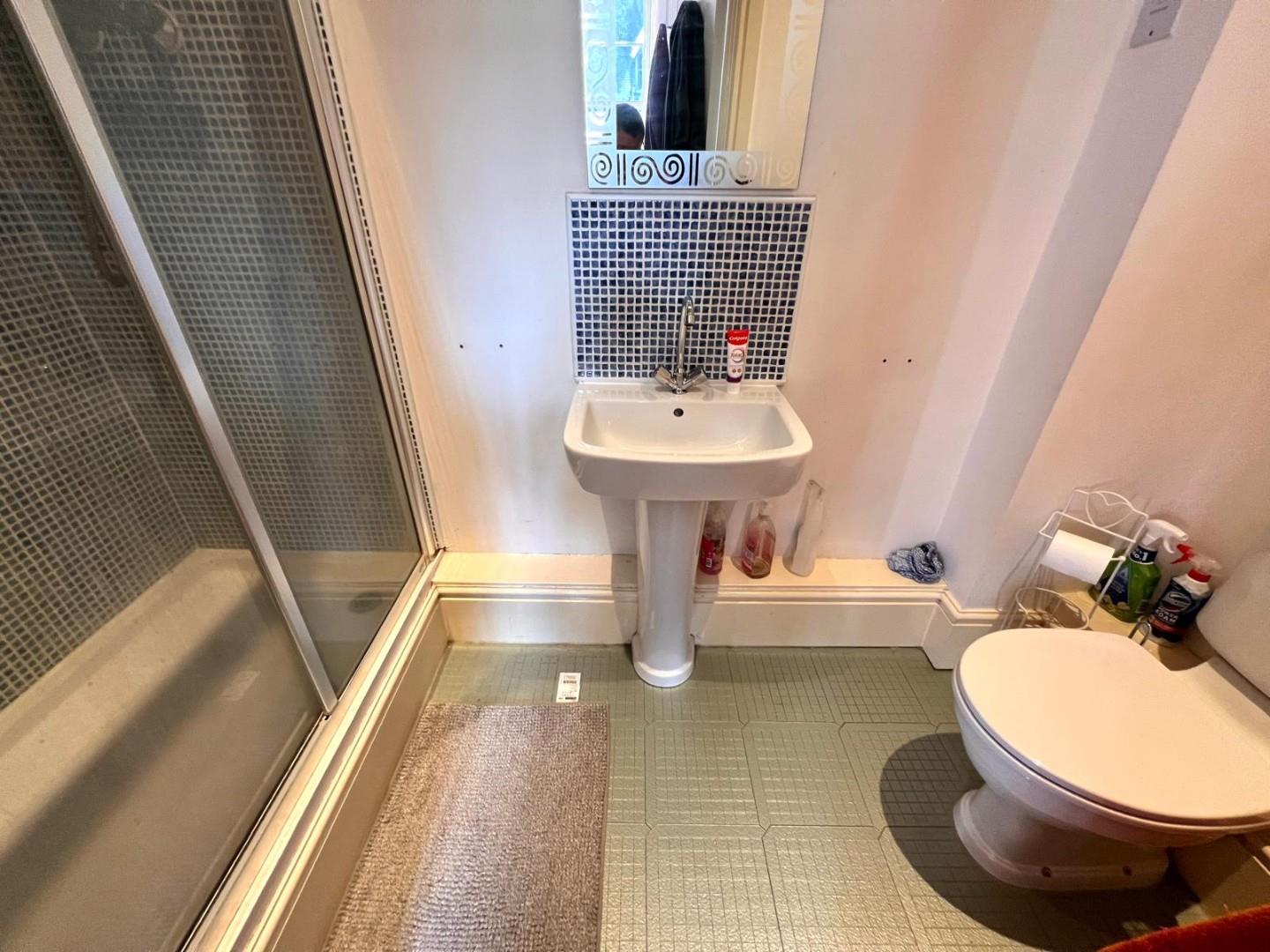 Black Cat Drive, Upton