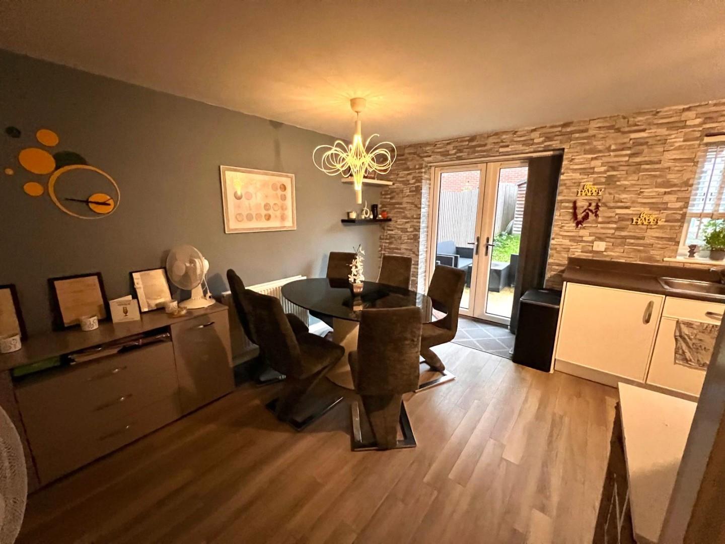 Hever Close, St. Crispin