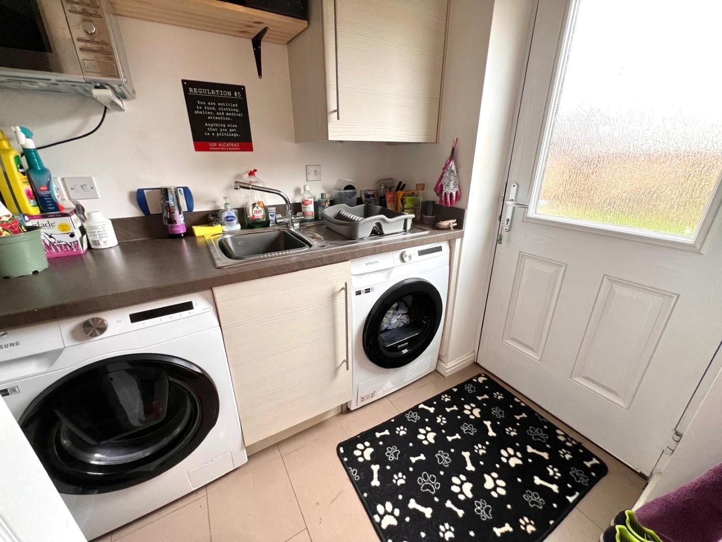 Jennings Close, St. Crispin