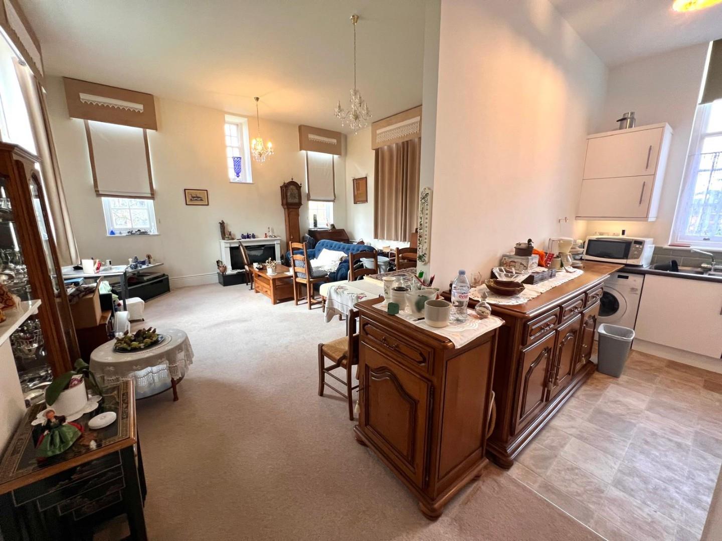 South Meadow Road, St. Crispin