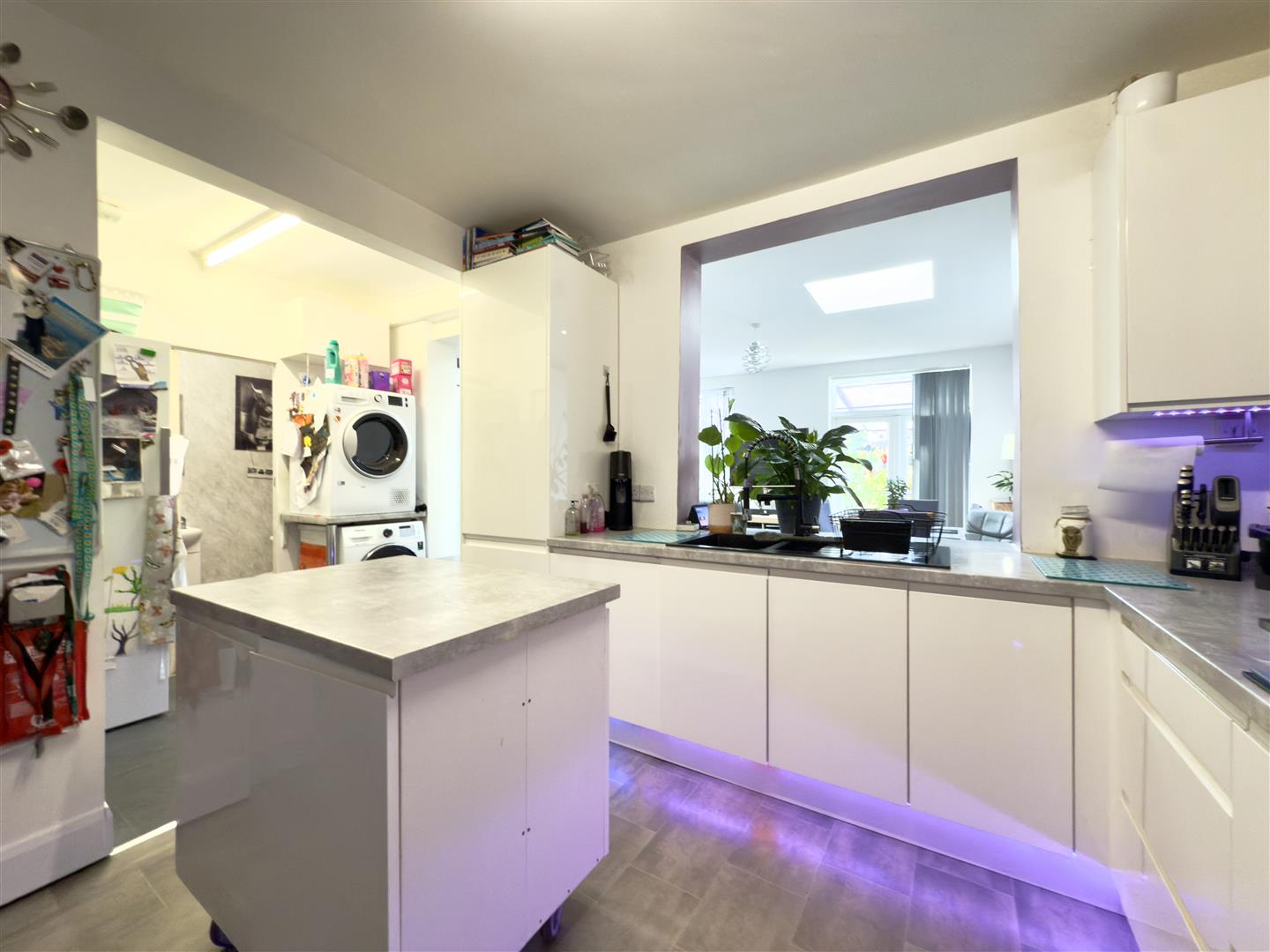 Abbots Way, St. James