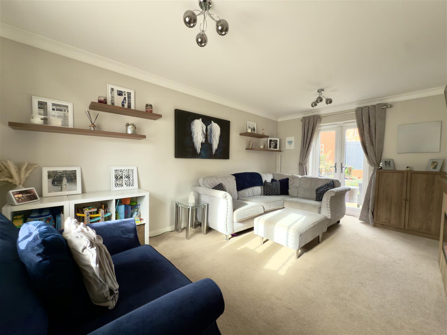 Balmoral Close, St. Crispin