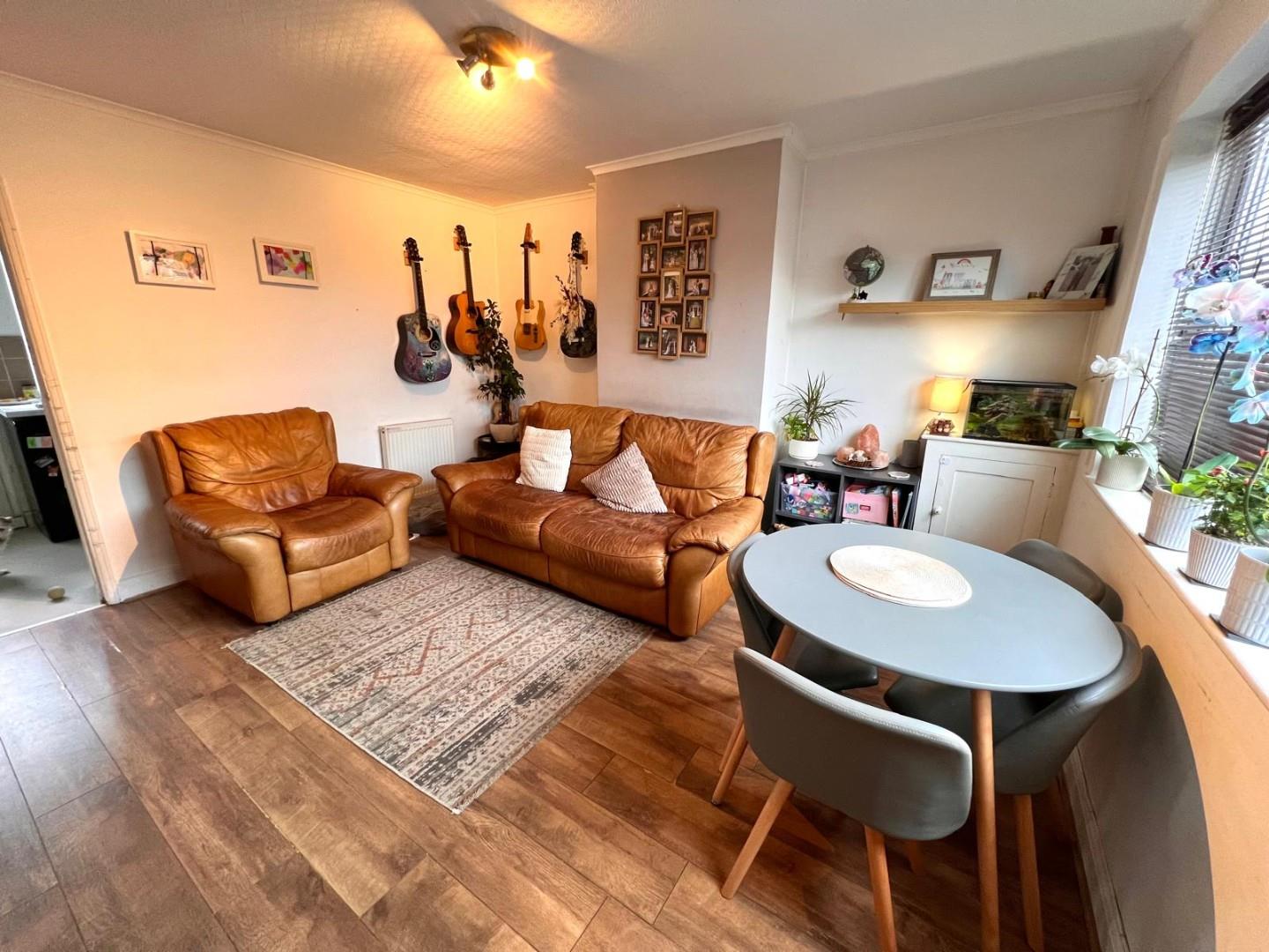 Tintern Avenue, Spencer