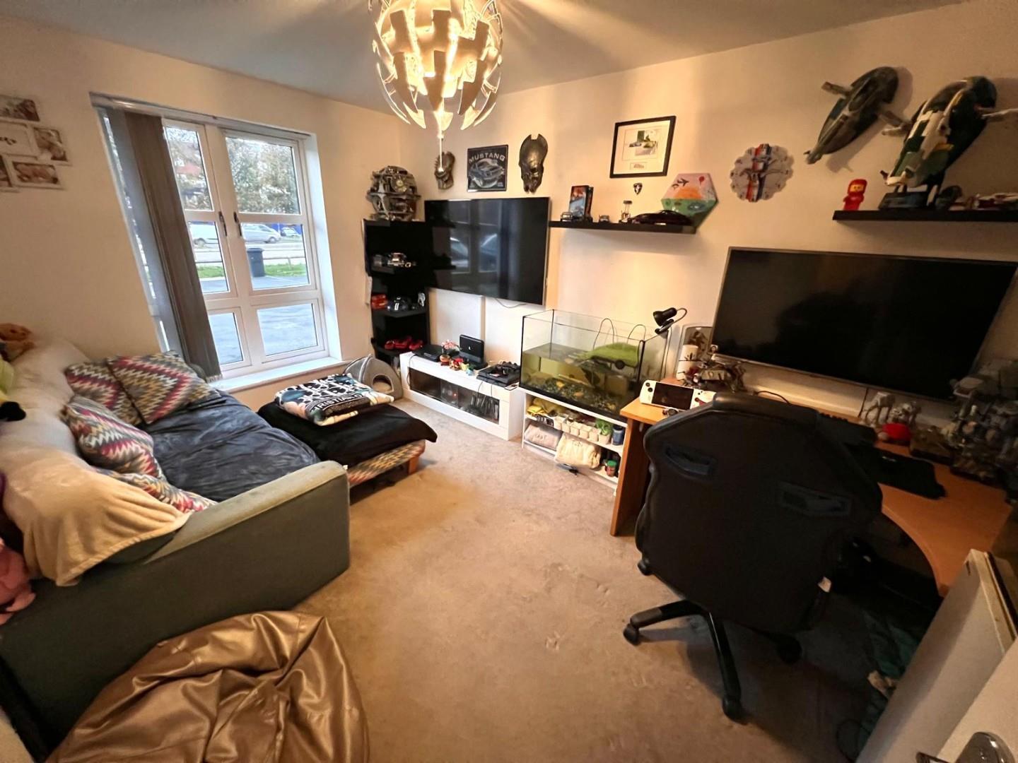 Hever Close, St. Crispin