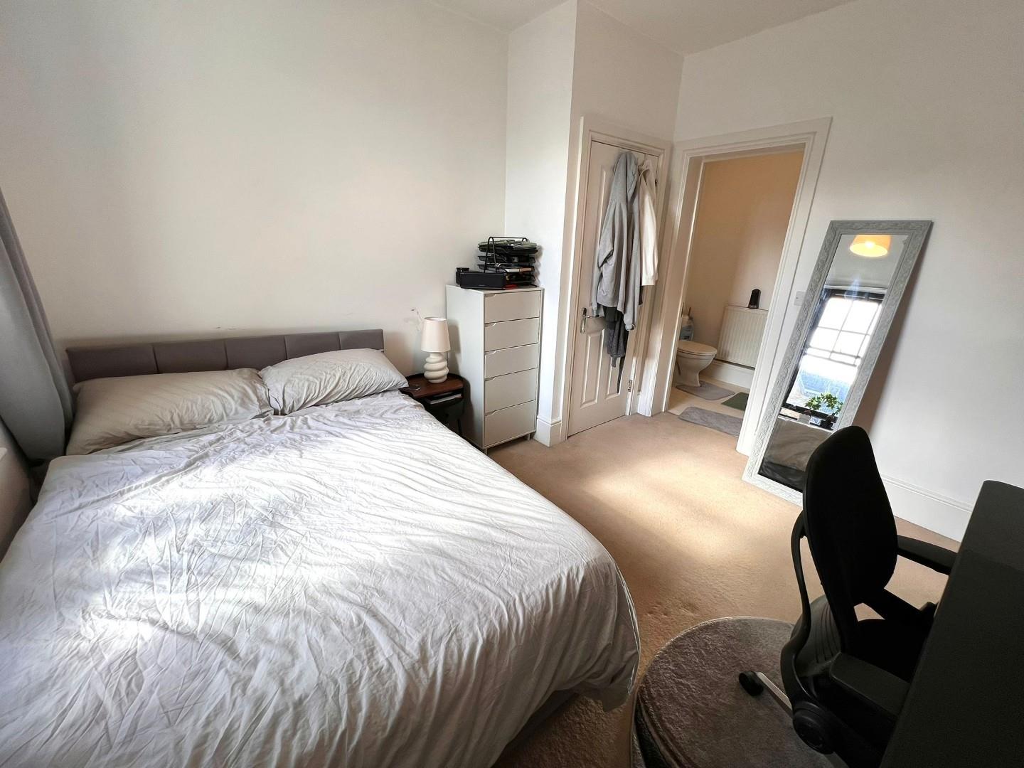 Black Cat Drive, Upton