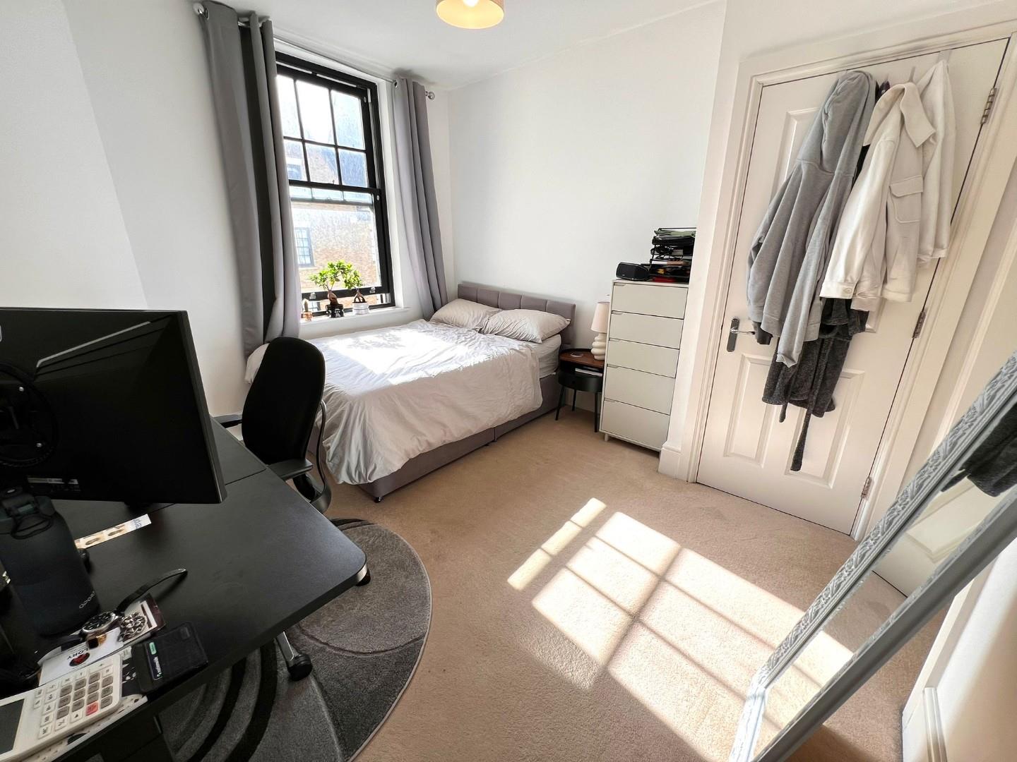 Black Cat Drive, Upton