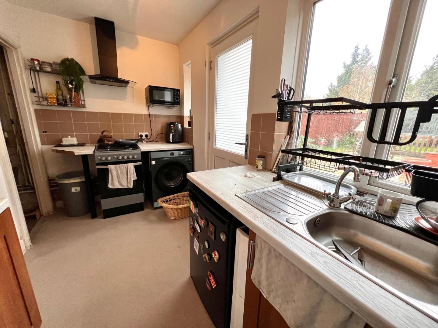 Tintern Avenue, Spencer