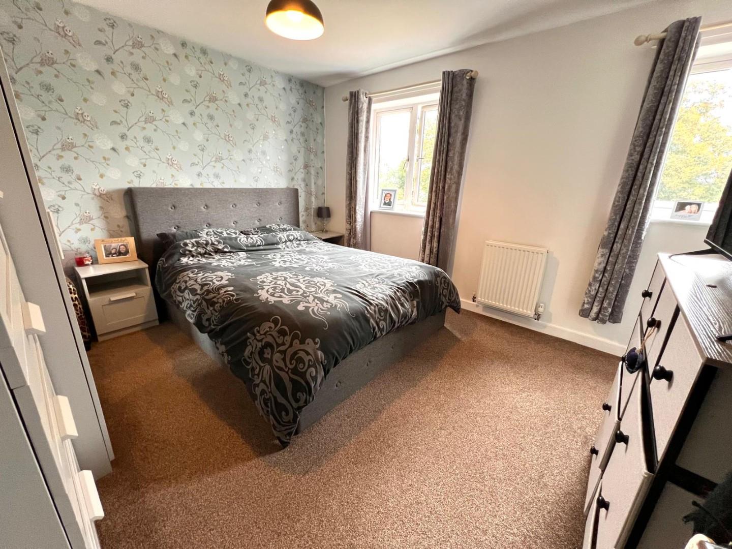 Kent Crescent, St. Crispin