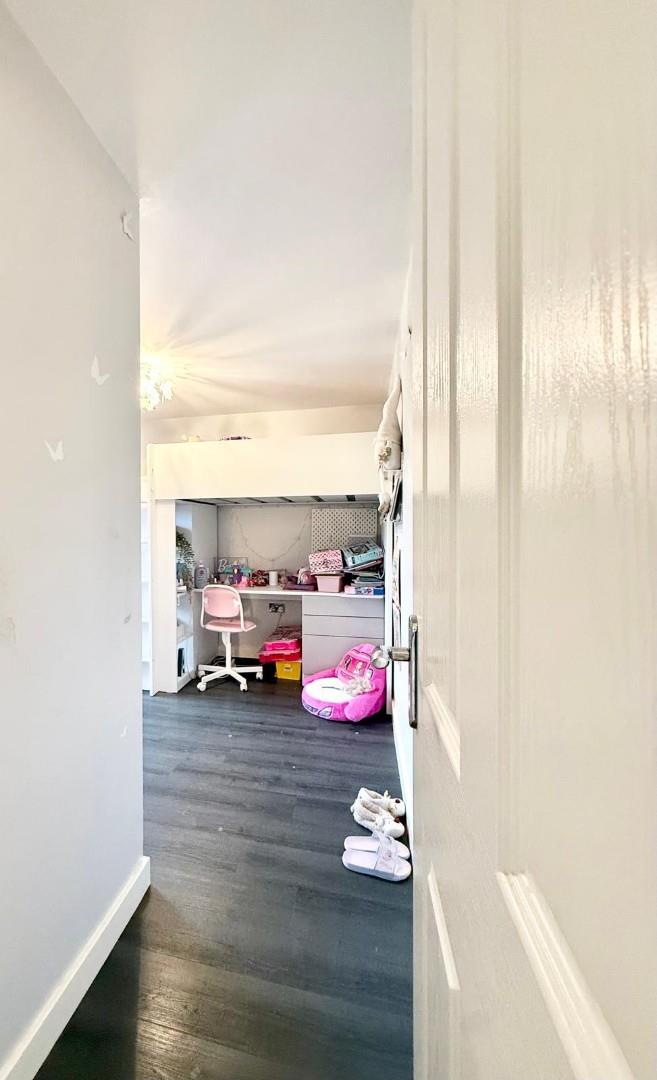 Pemberley Walk, Balmoral Close, St. Crispin