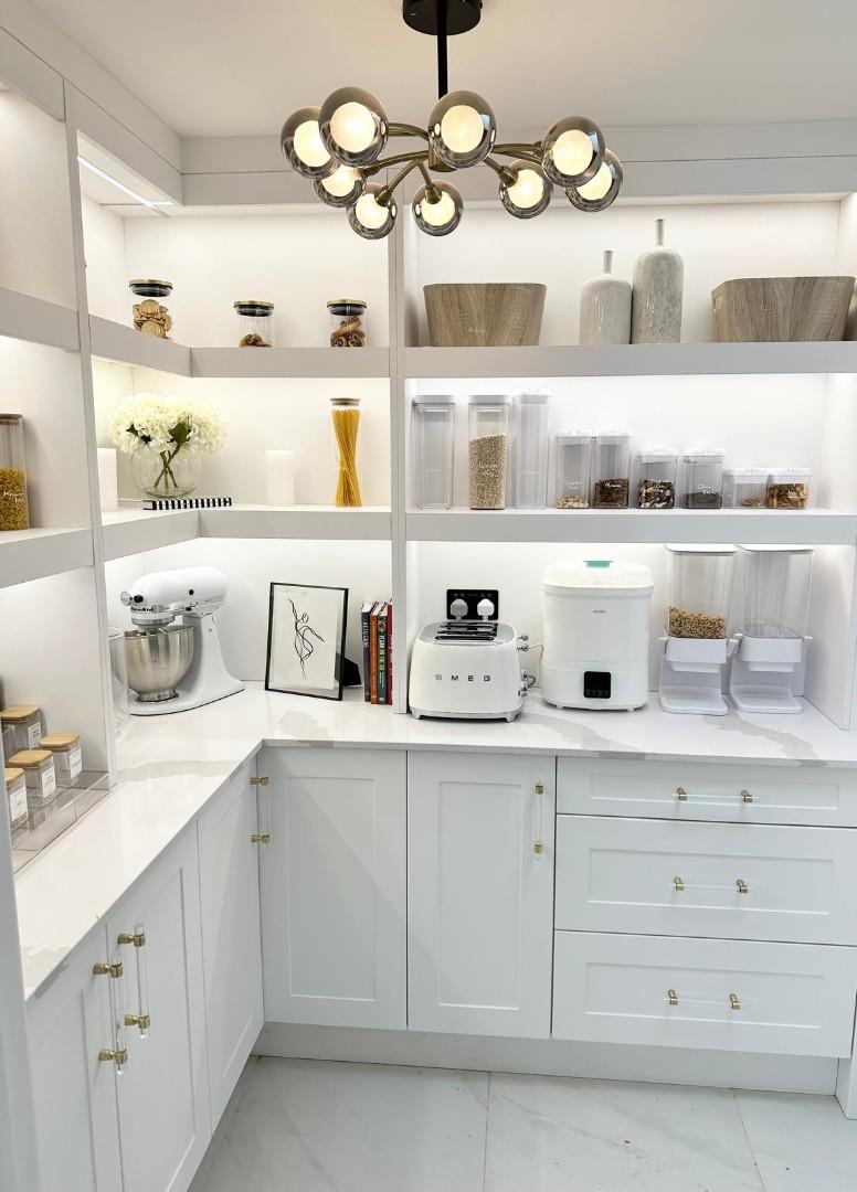 Pemberley Walk, Balmoral Close, St. Crispin