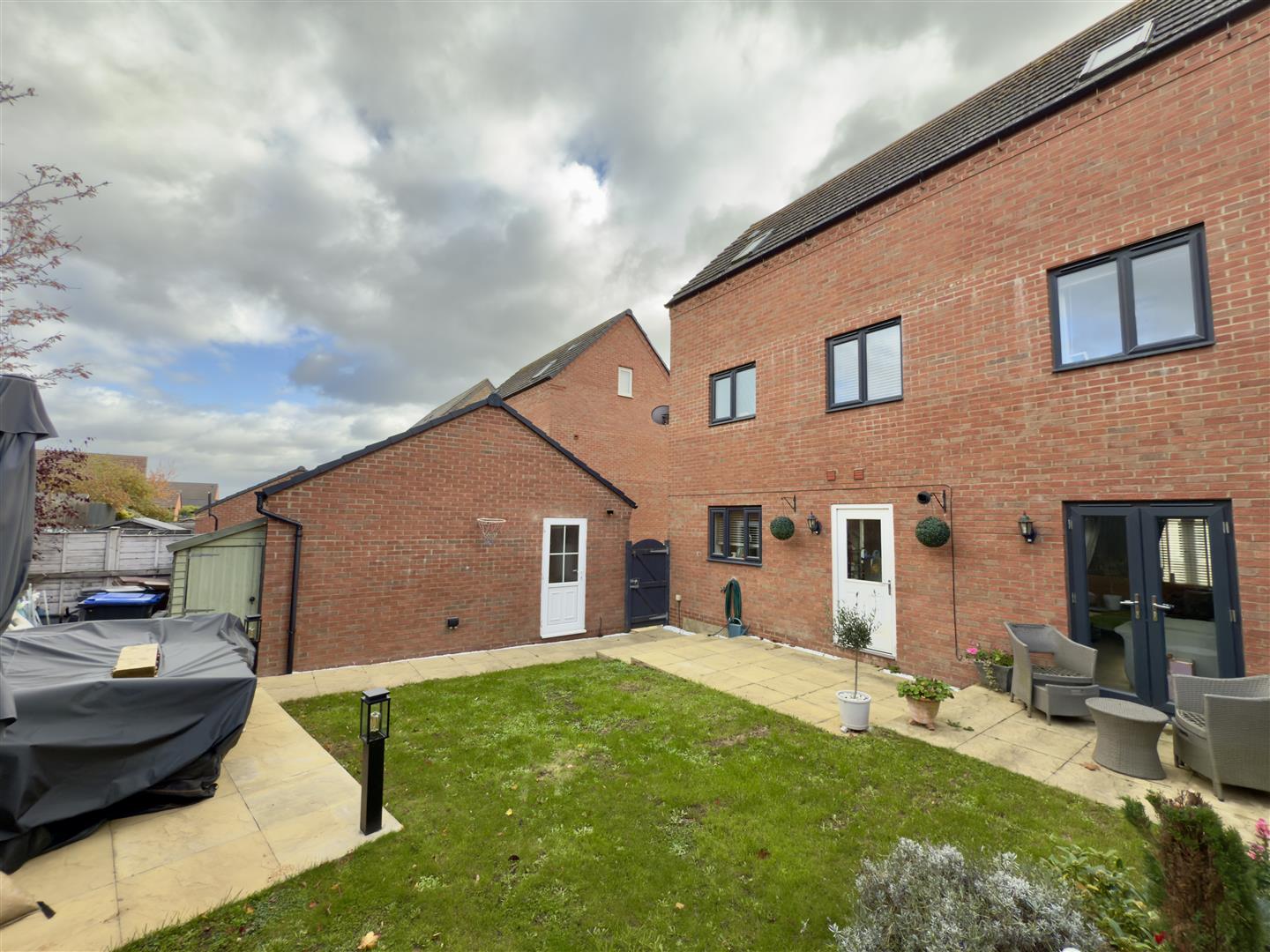 Balmoral Close, St. Crispin