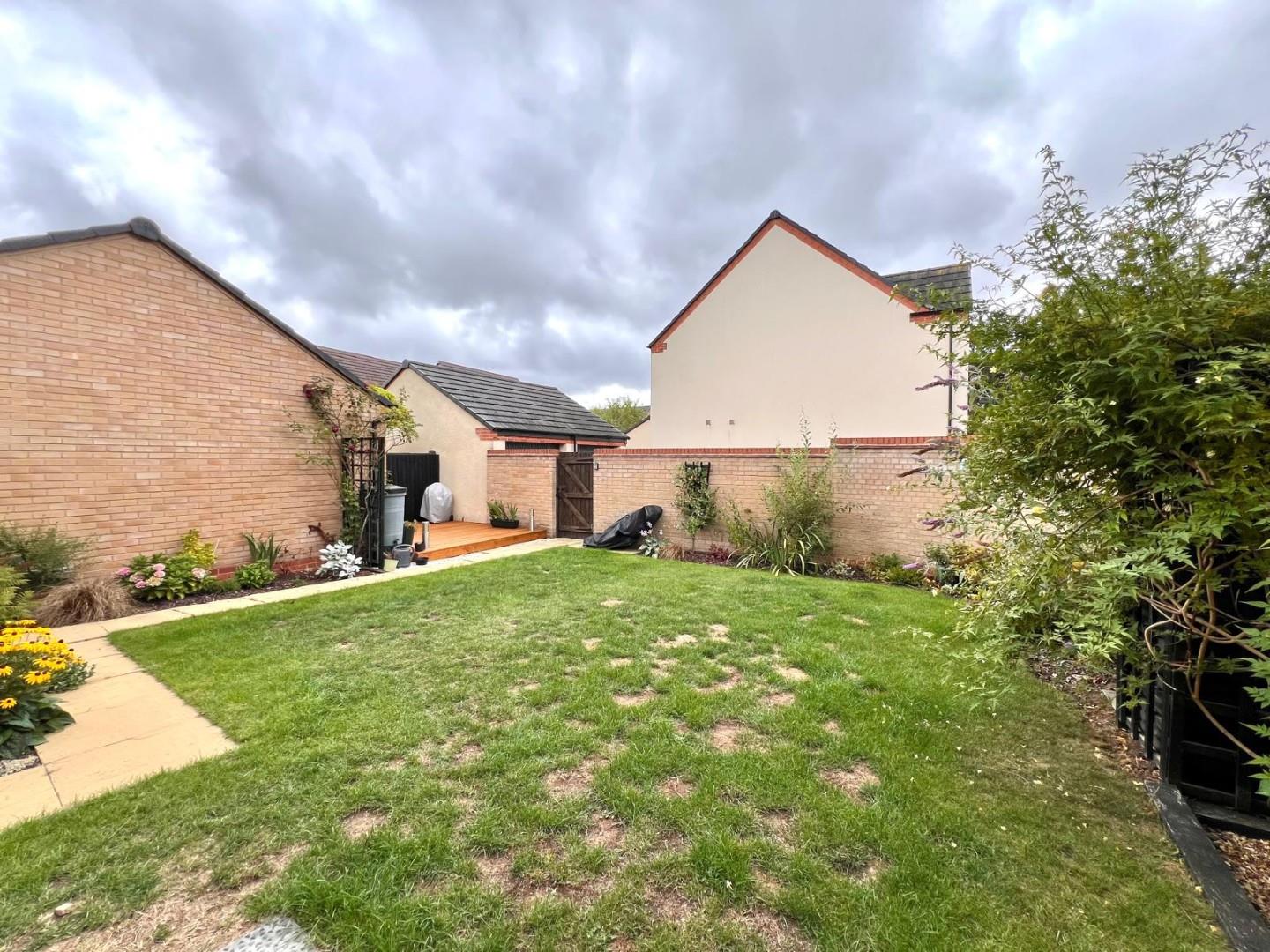 Jennings Close, St. Crispin