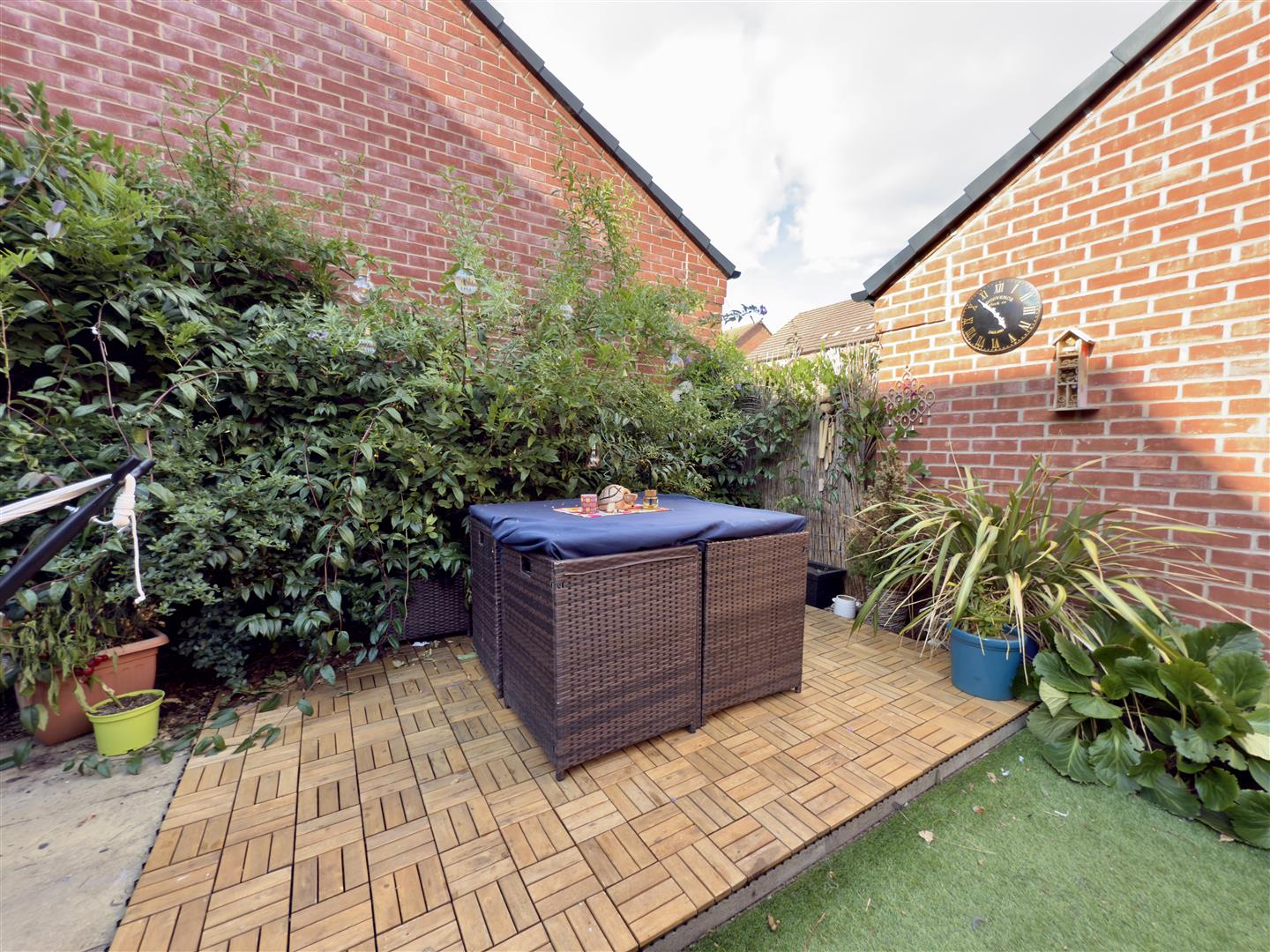 Kent Road South, St. Crispin