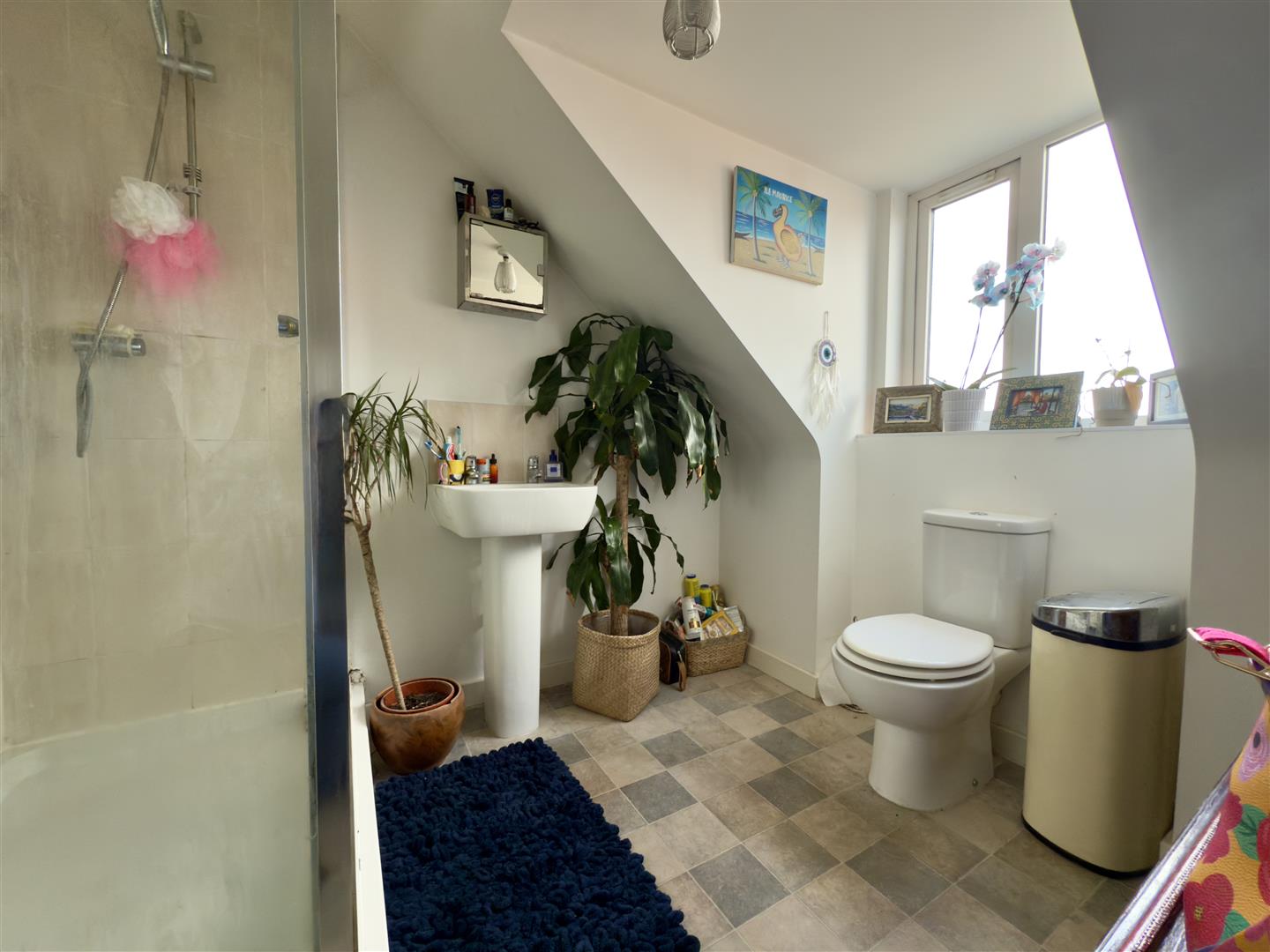 Kent Road South, St. Crispin