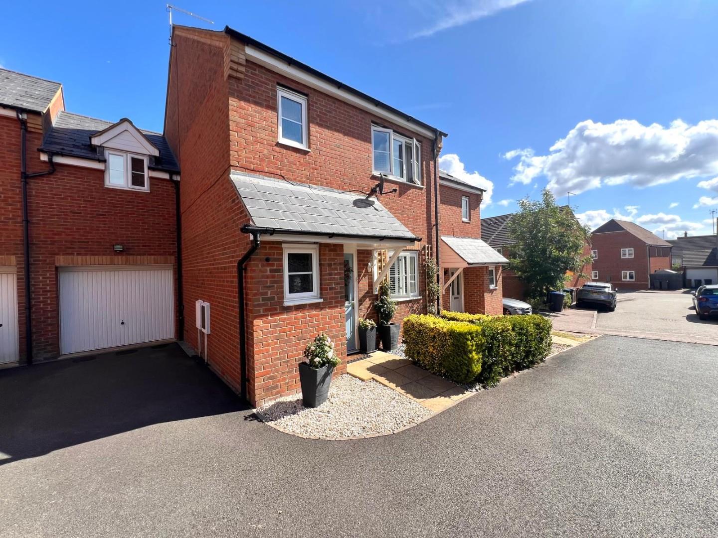 Thompson Close, St Crispin