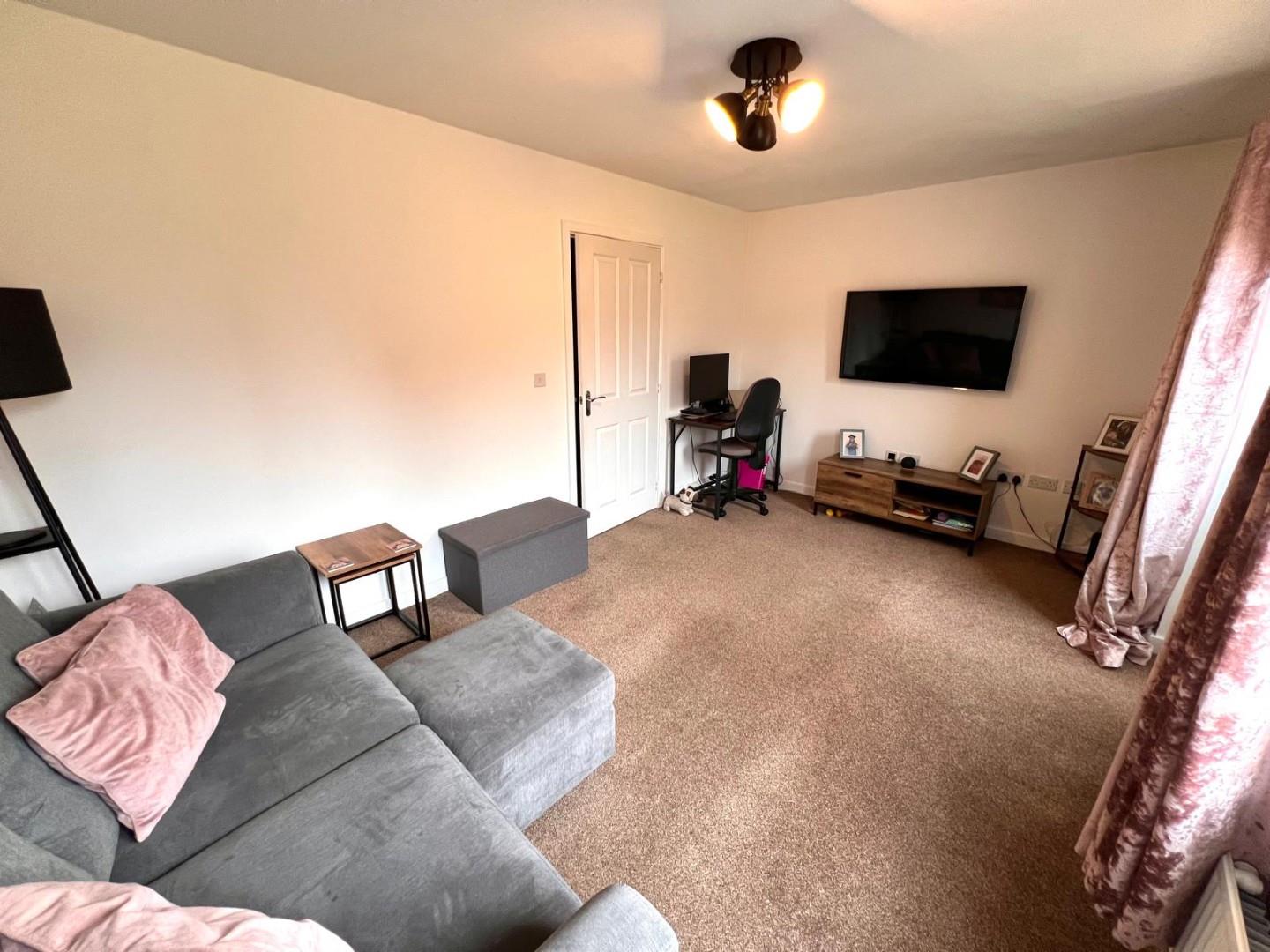 Kent Crescent, St. Crispin