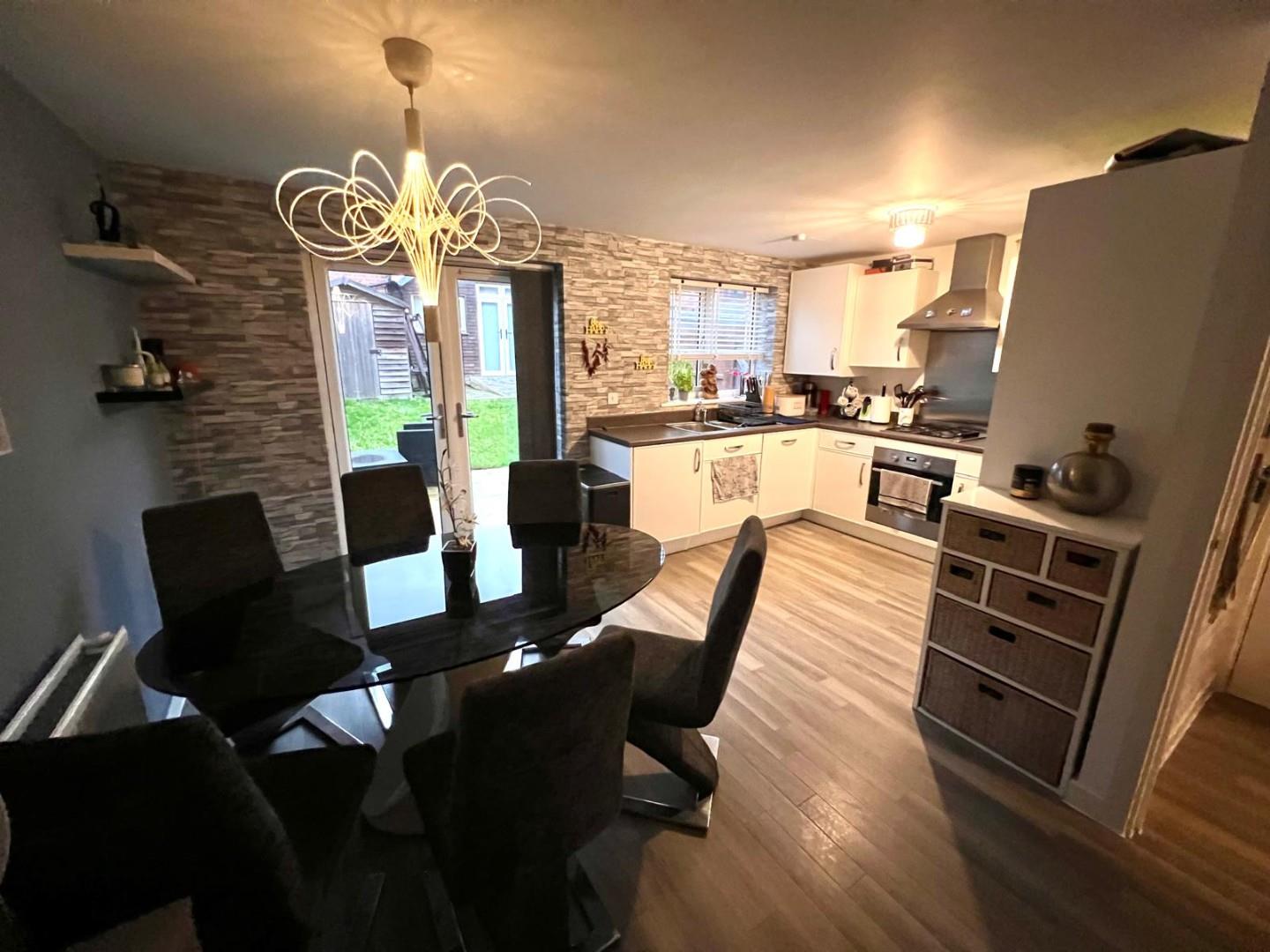 Hever Close, St. Crispin