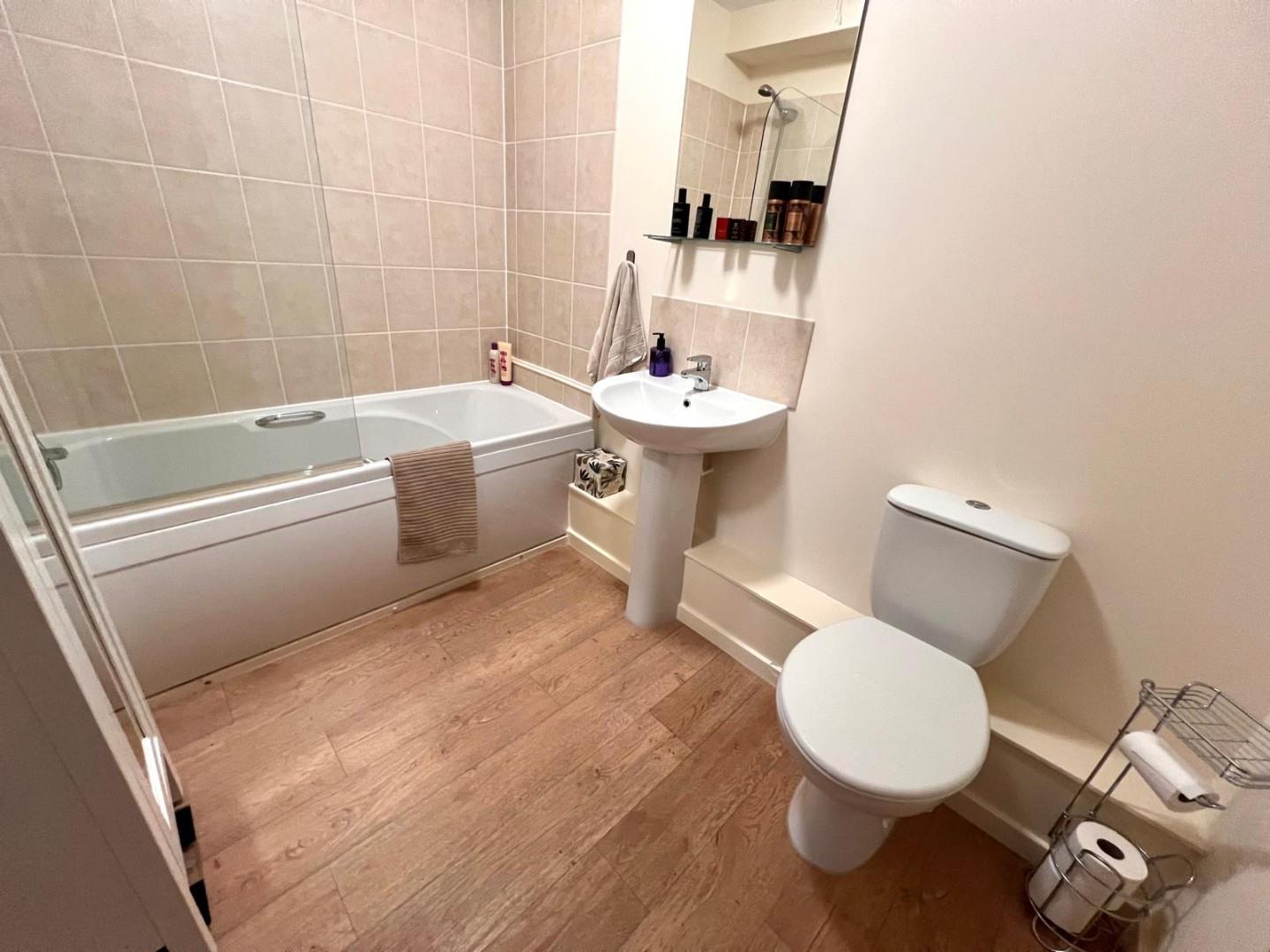 St. Crispin Drive, St. Crispin