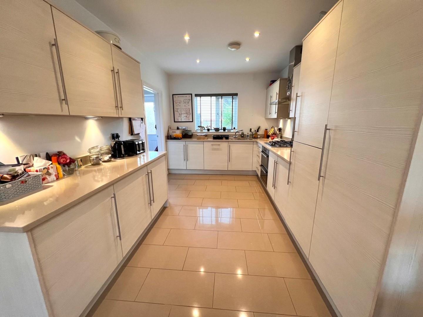 Jennings Close, St. Crispin