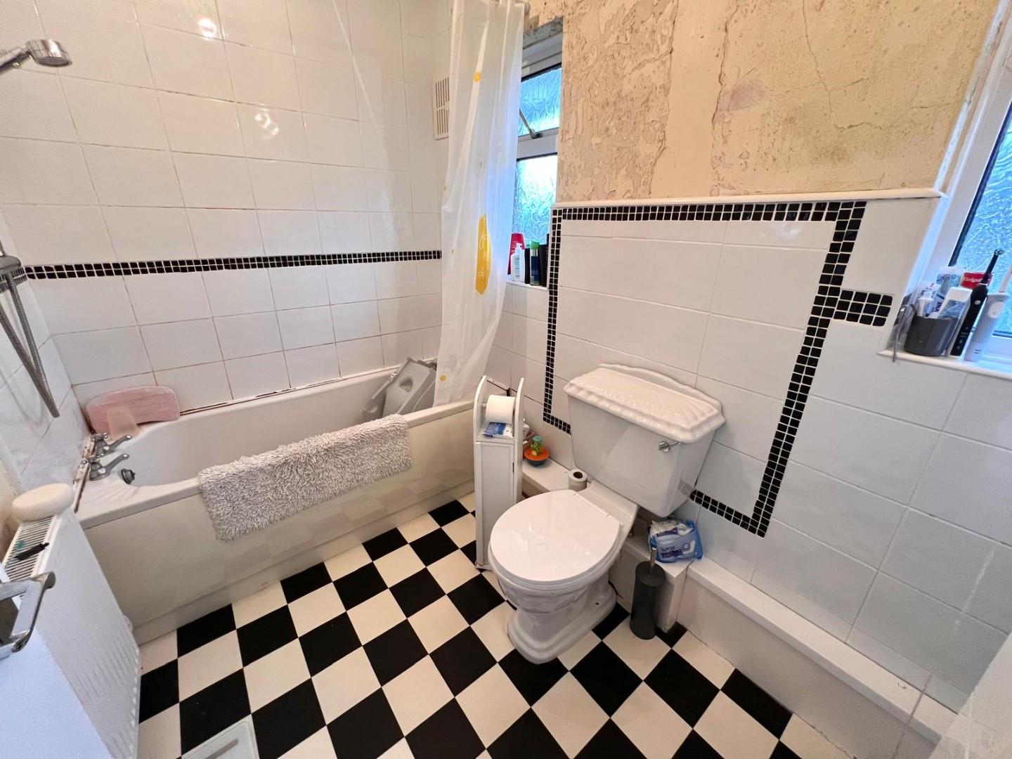 Glebeland Road, Dallington