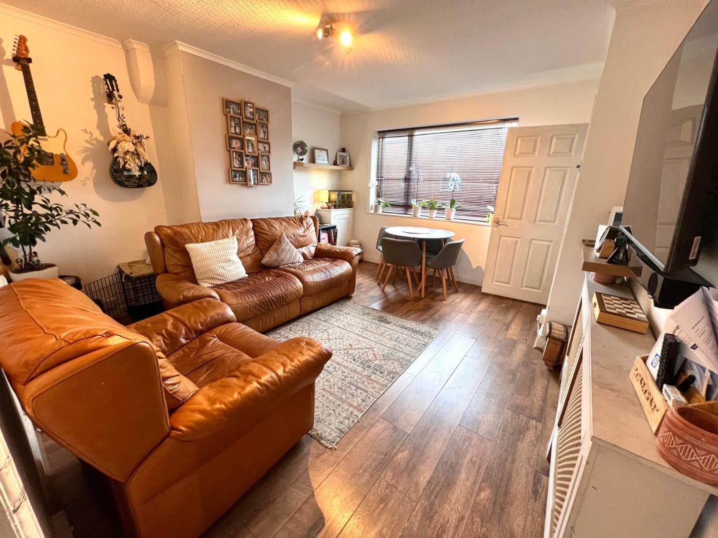 Tintern Avenue, Spencer