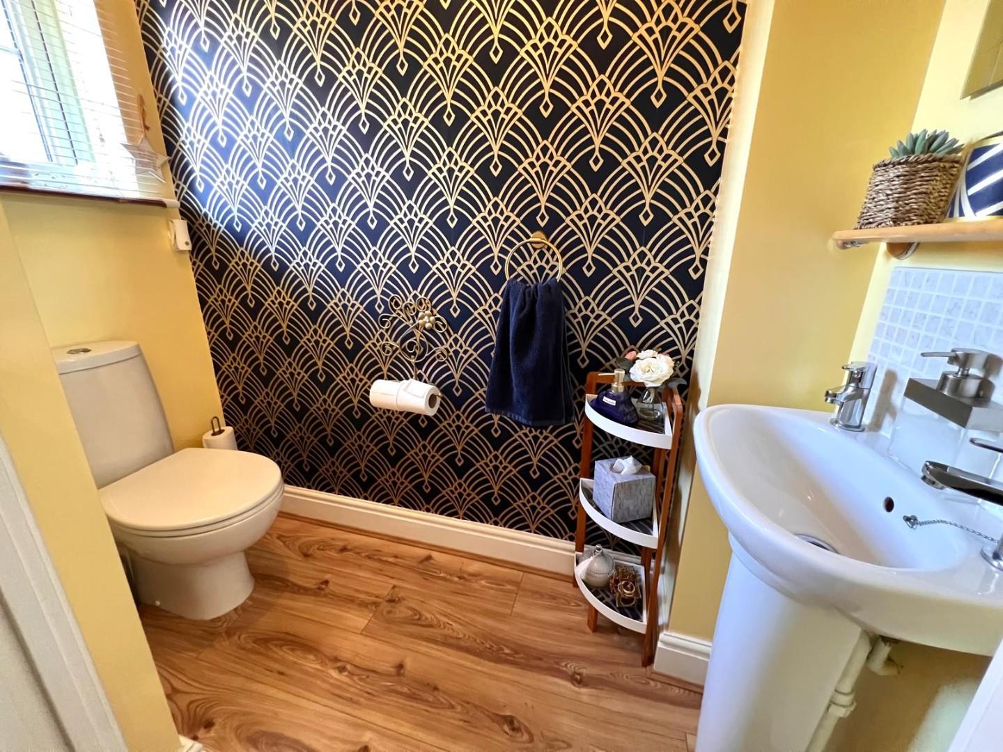 Thompson Close, St Crispin