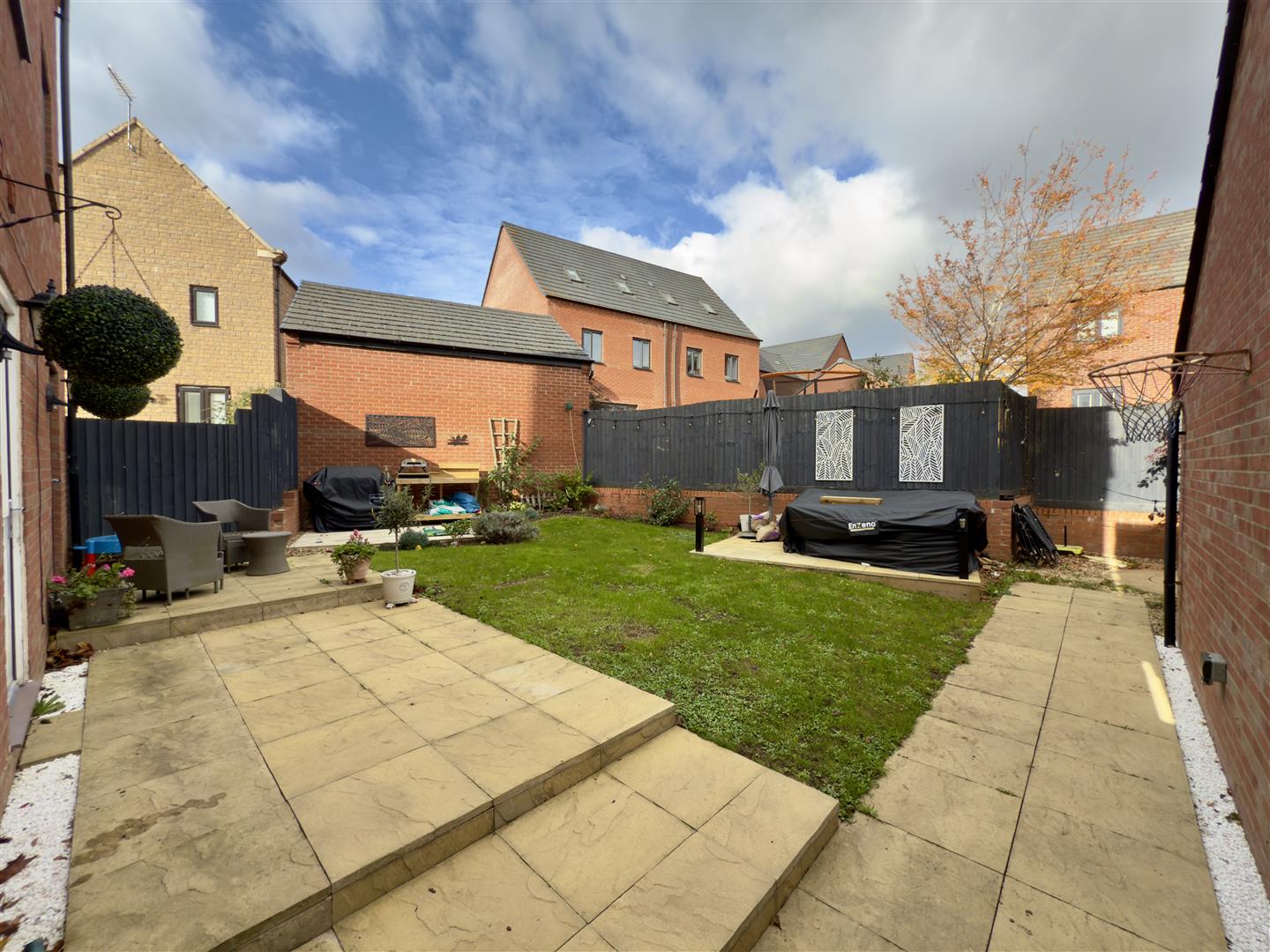 Balmoral Close, St. Crispin