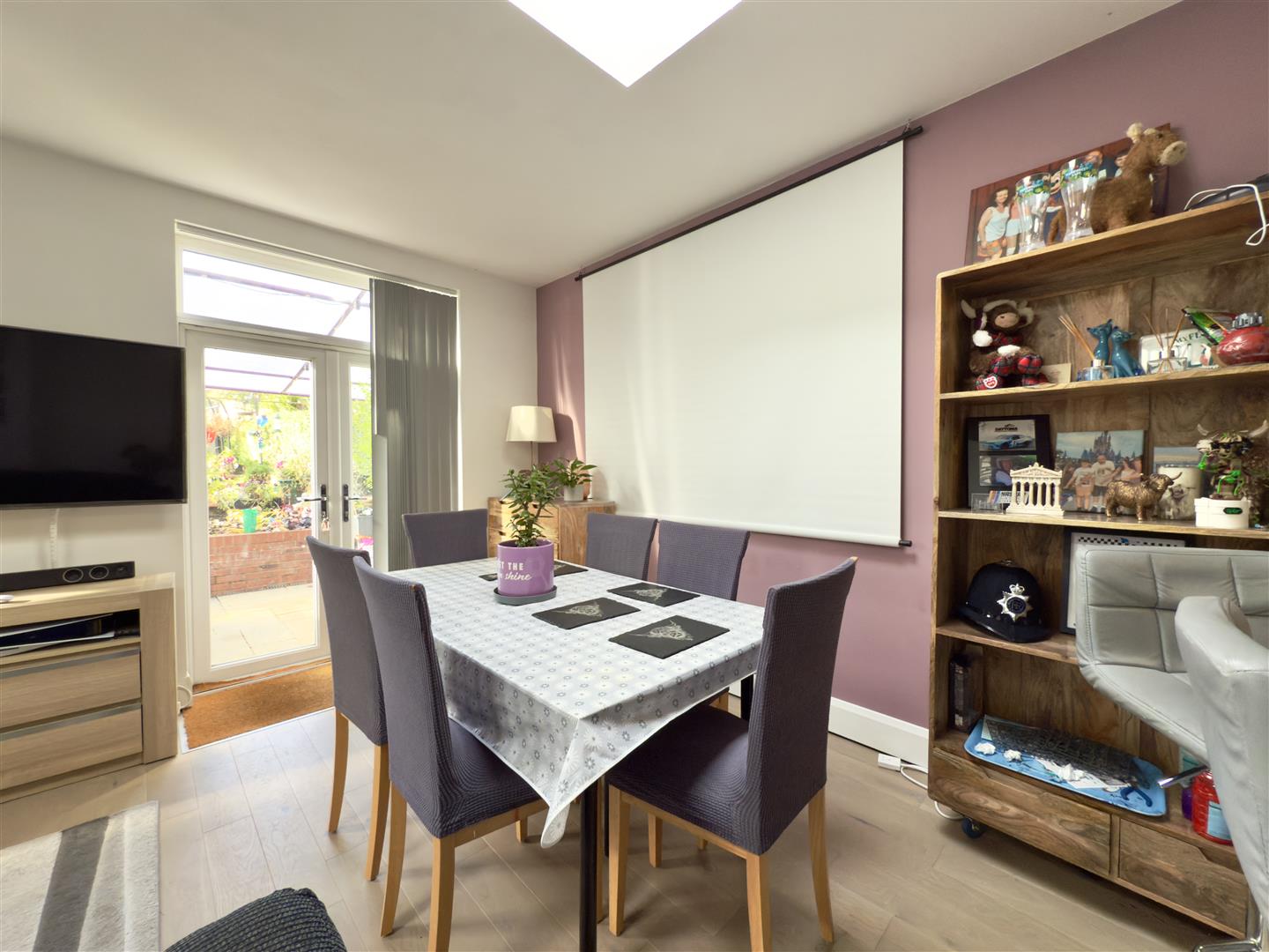 Abbots Way, St. James