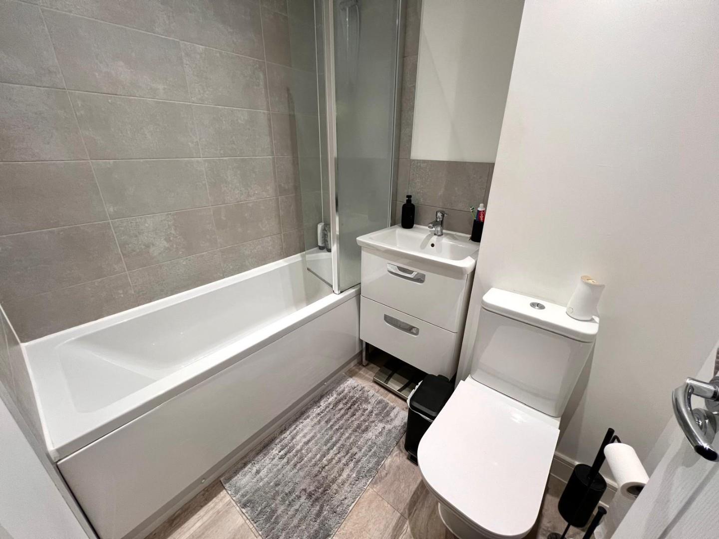 Aynhoe Road, St. Crispin