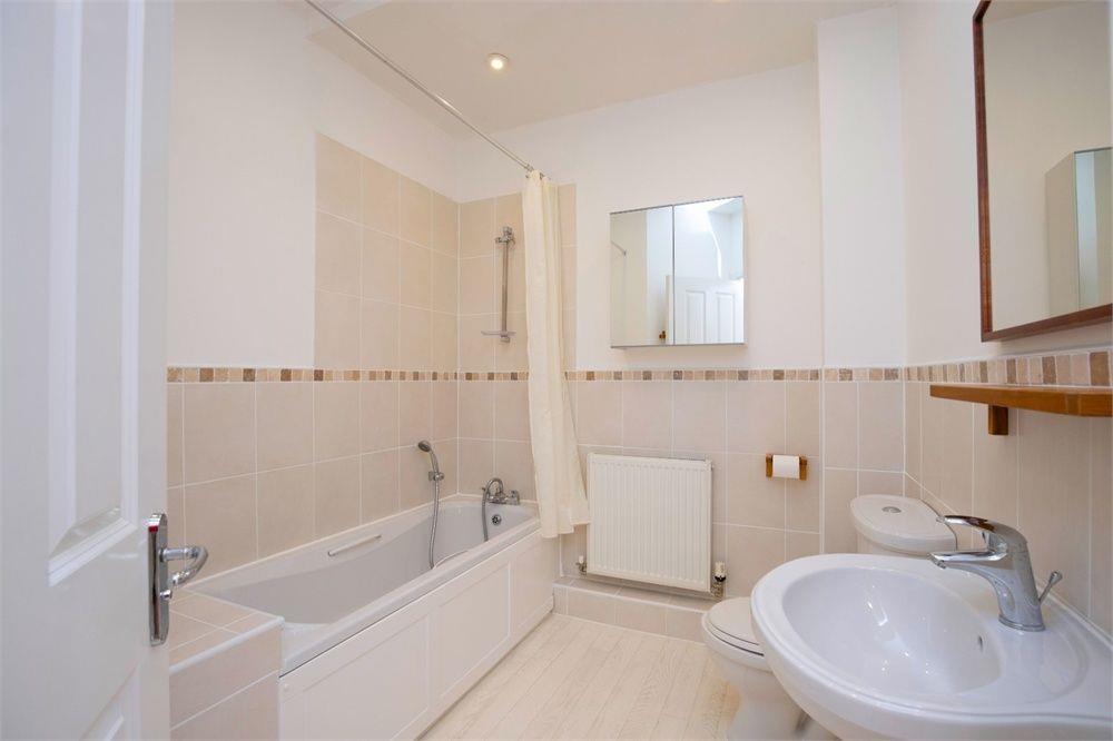 Black Cat Drive, Upton