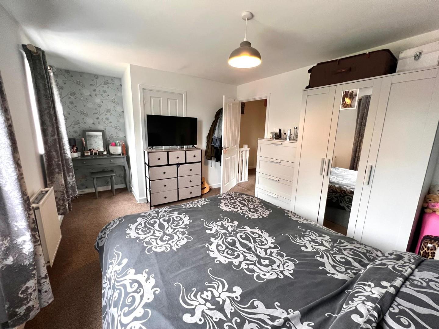 Kent Crescent, St. Crispin