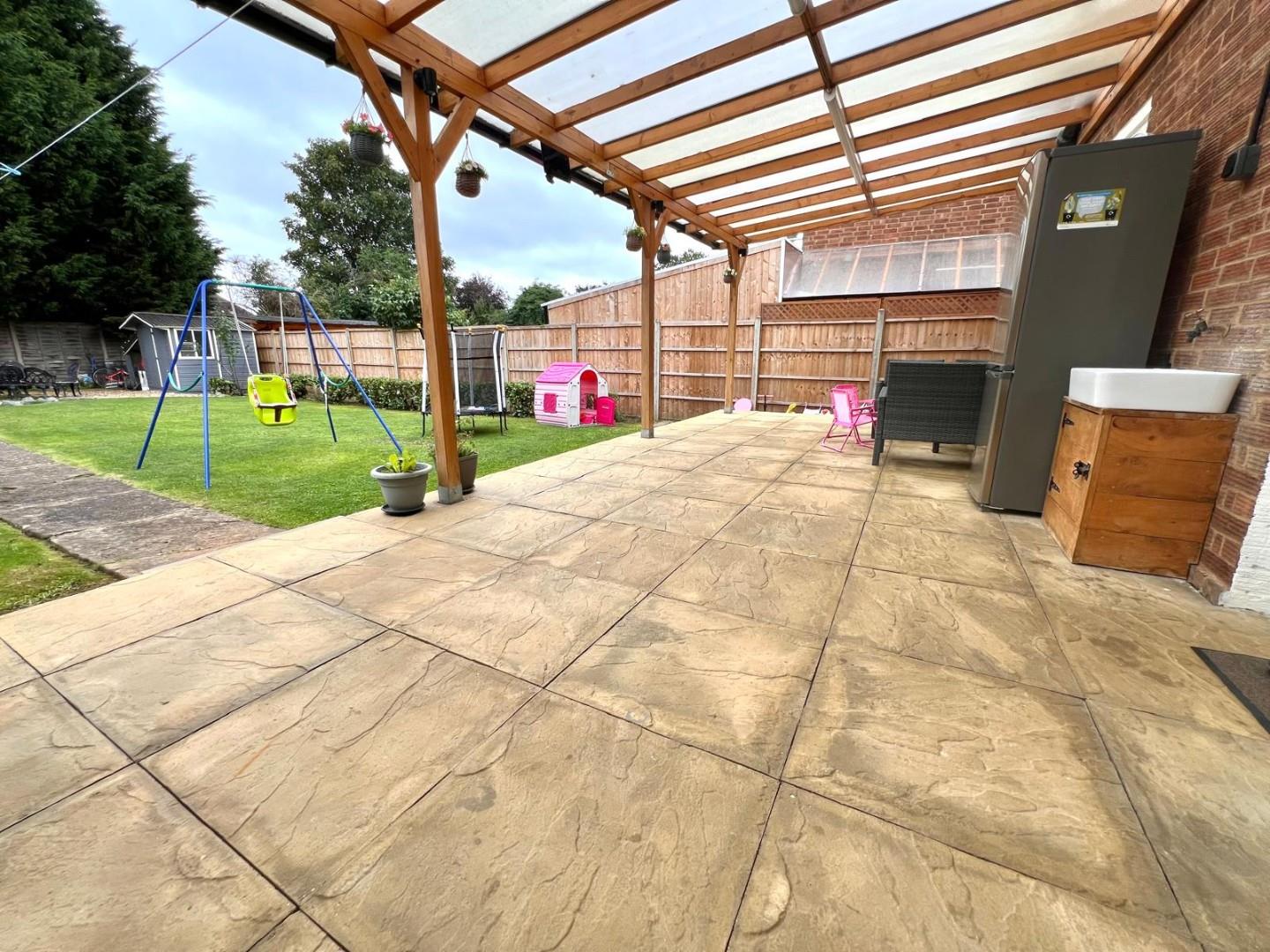 Glebeland Road, Dallington