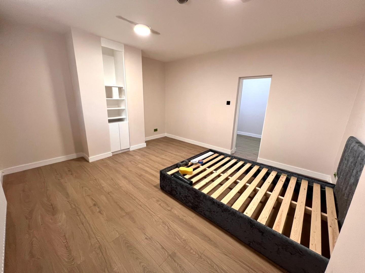 Gladstone Road, Spencer