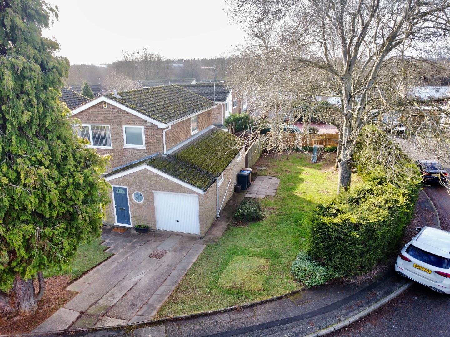 West Priors Court, Lings