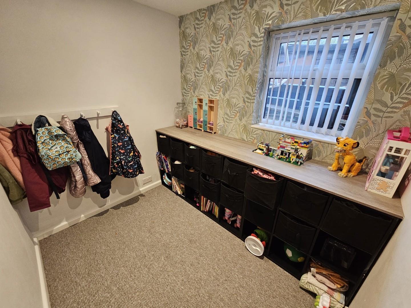 Lakeside Drive, Ecton Brook