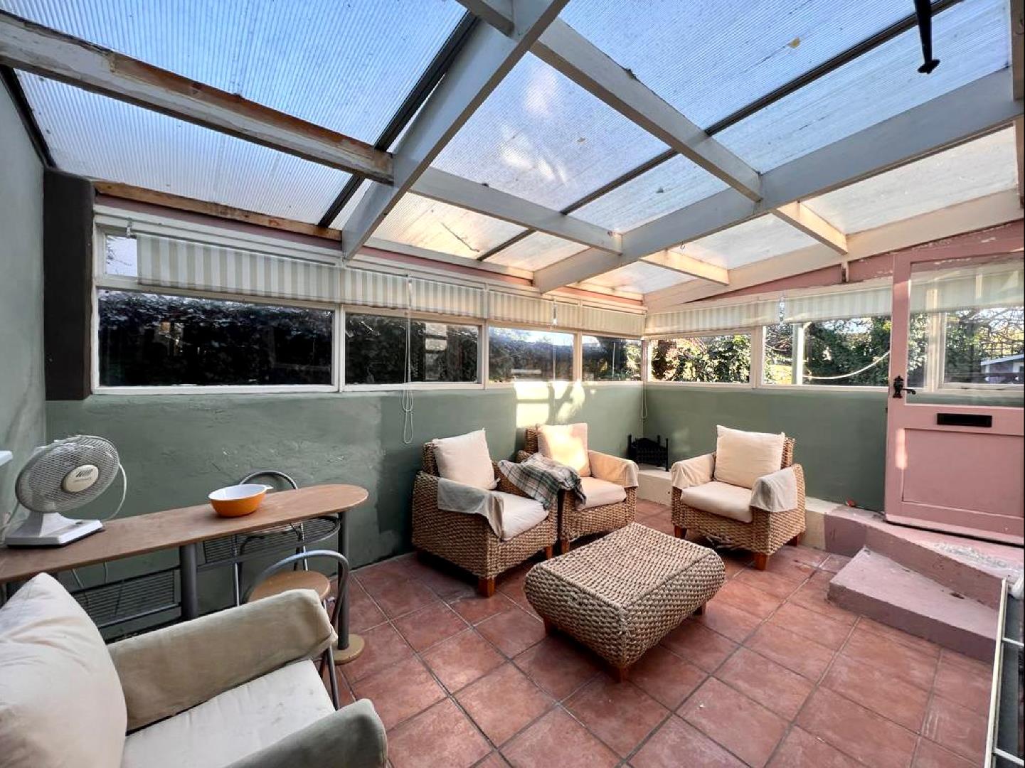 Orchard Hill, Little Billing