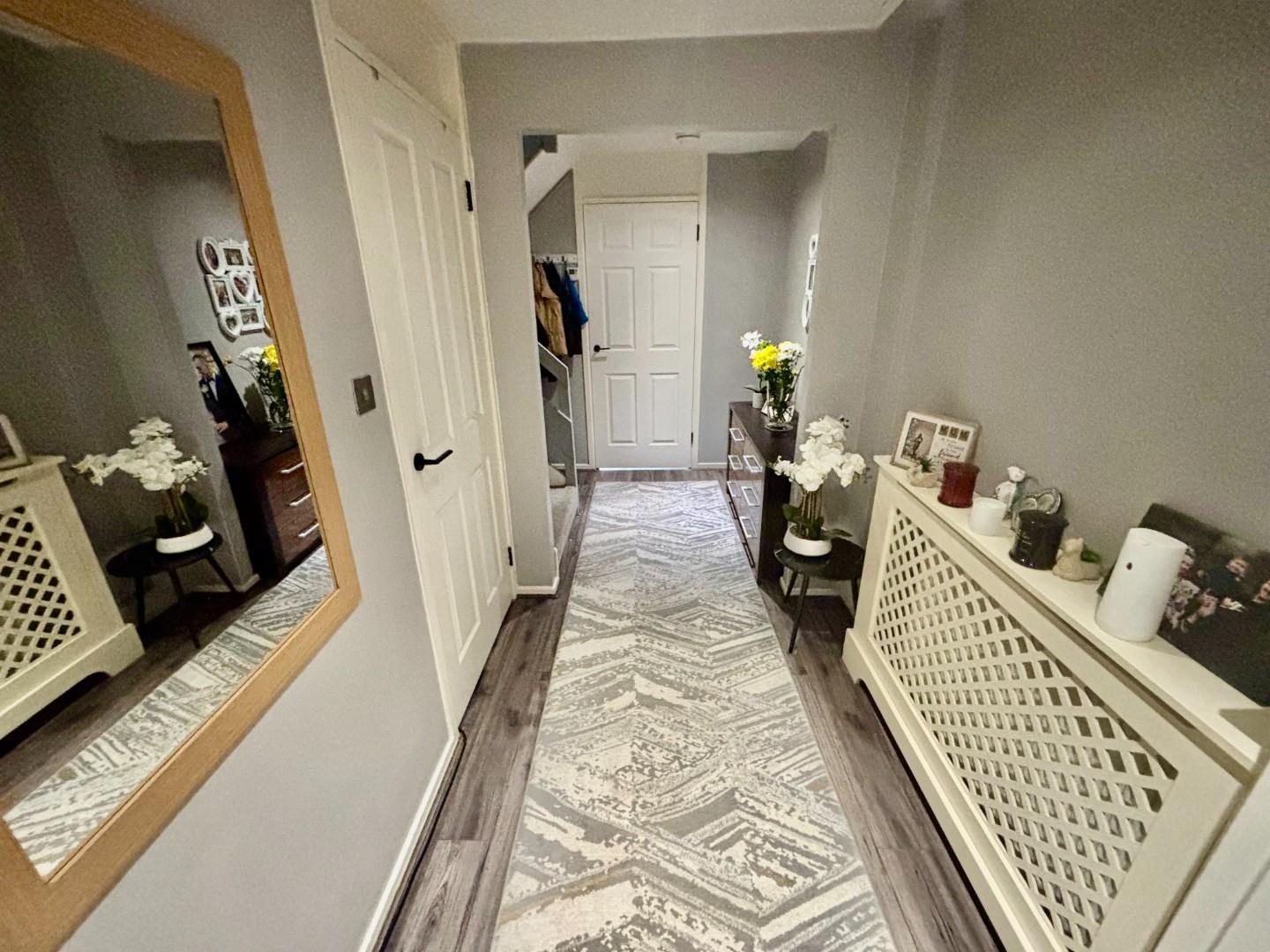 Wade Meadow Court, Lings