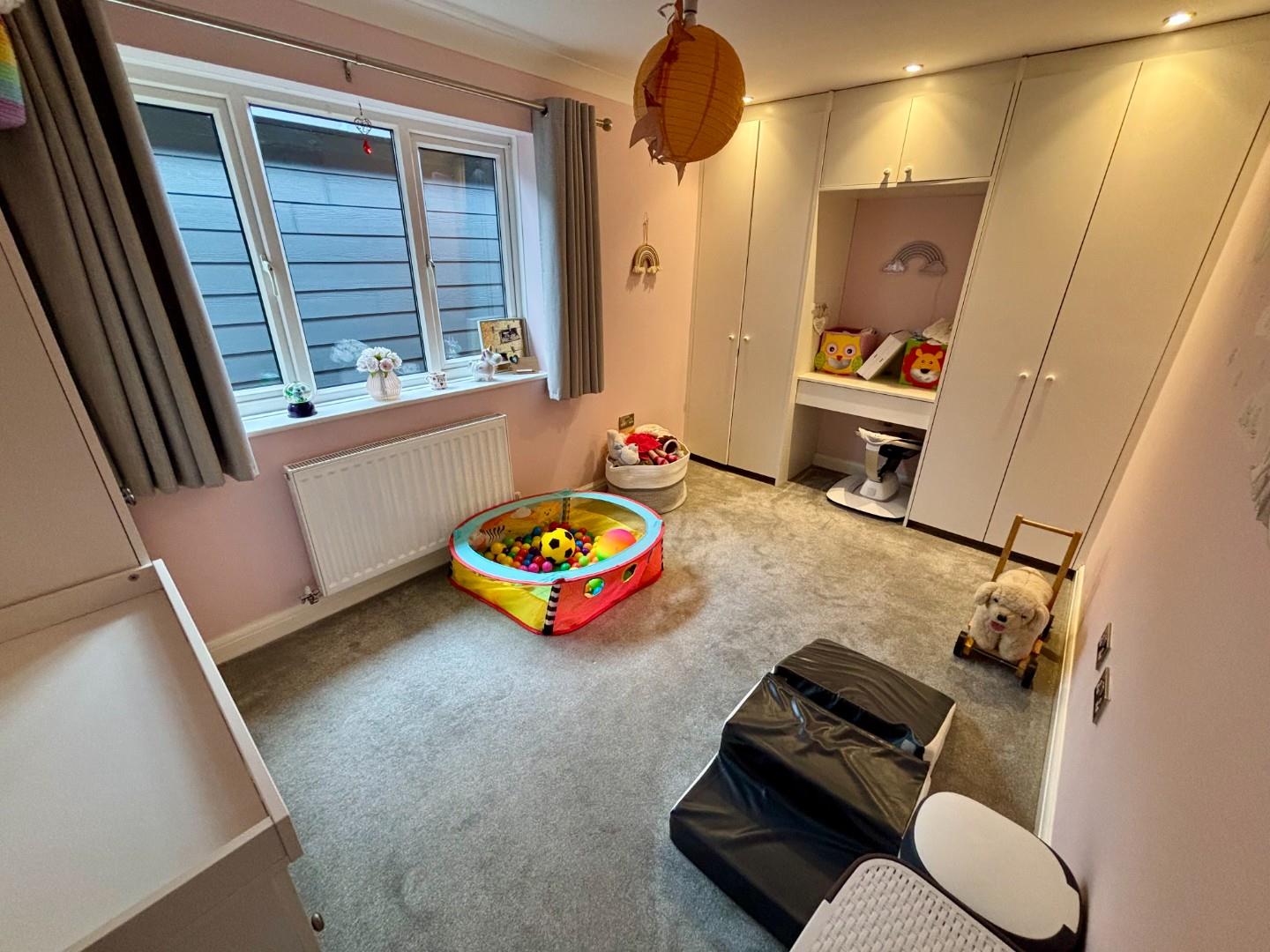 Strawberry Hill, Berrydale