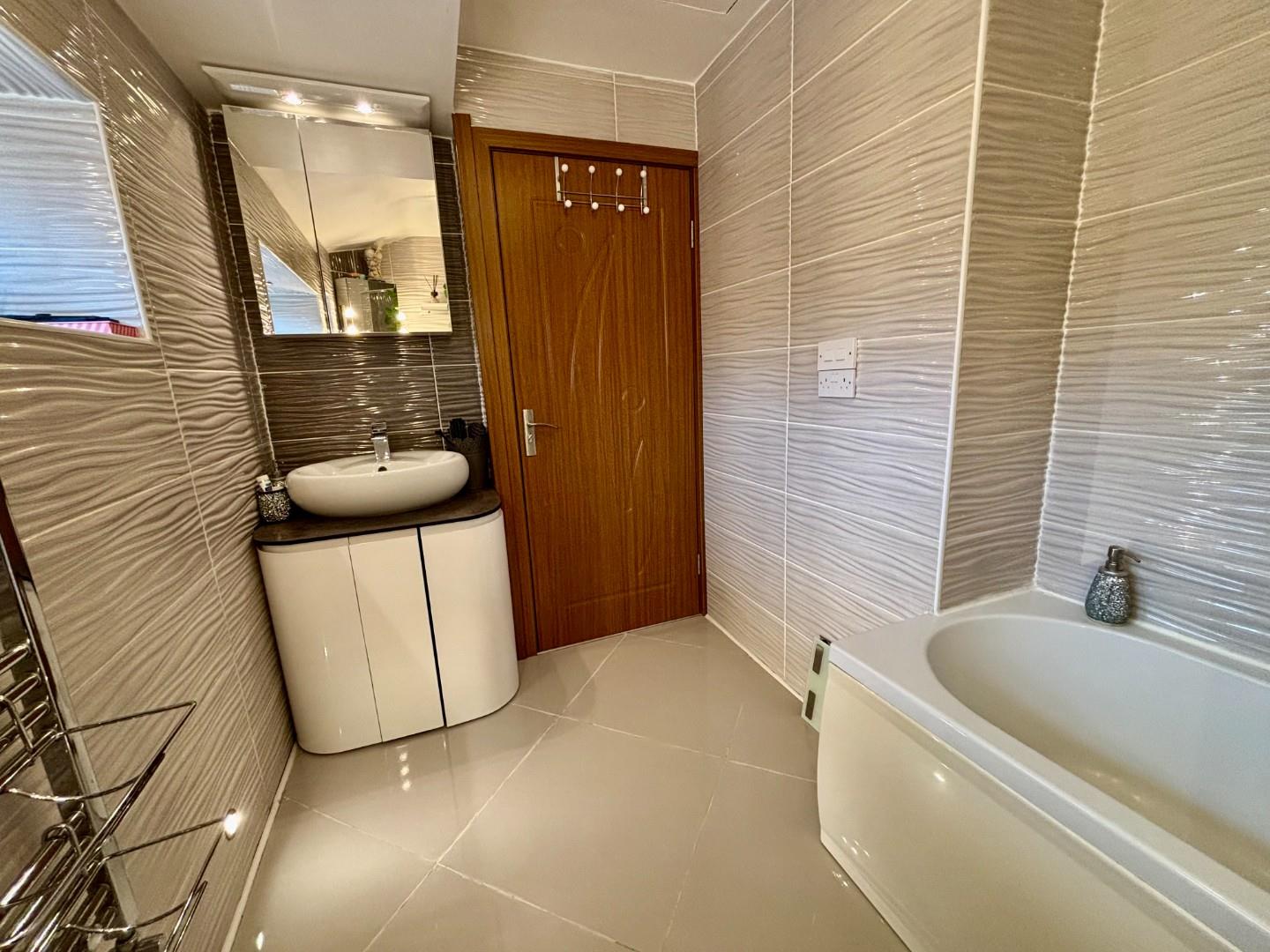 Middlemarch, Woodfields