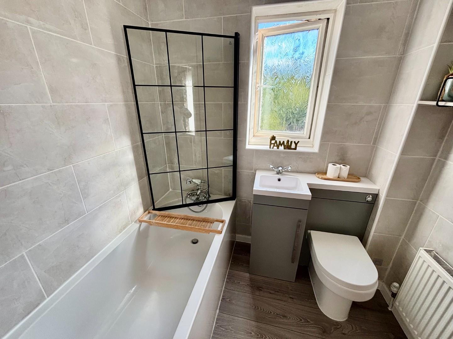 Lakeside Drive, Ecton Brook