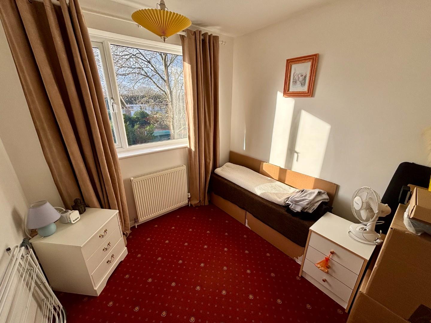 West Priors Court, Lings