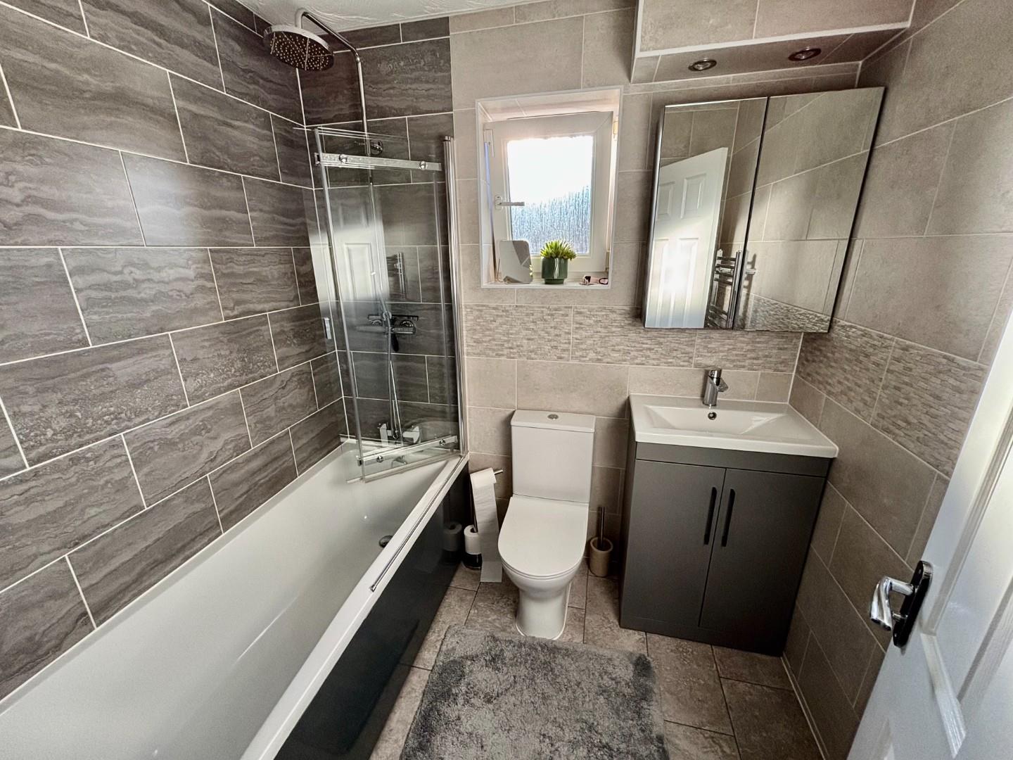 Farmhill Road, Southfields